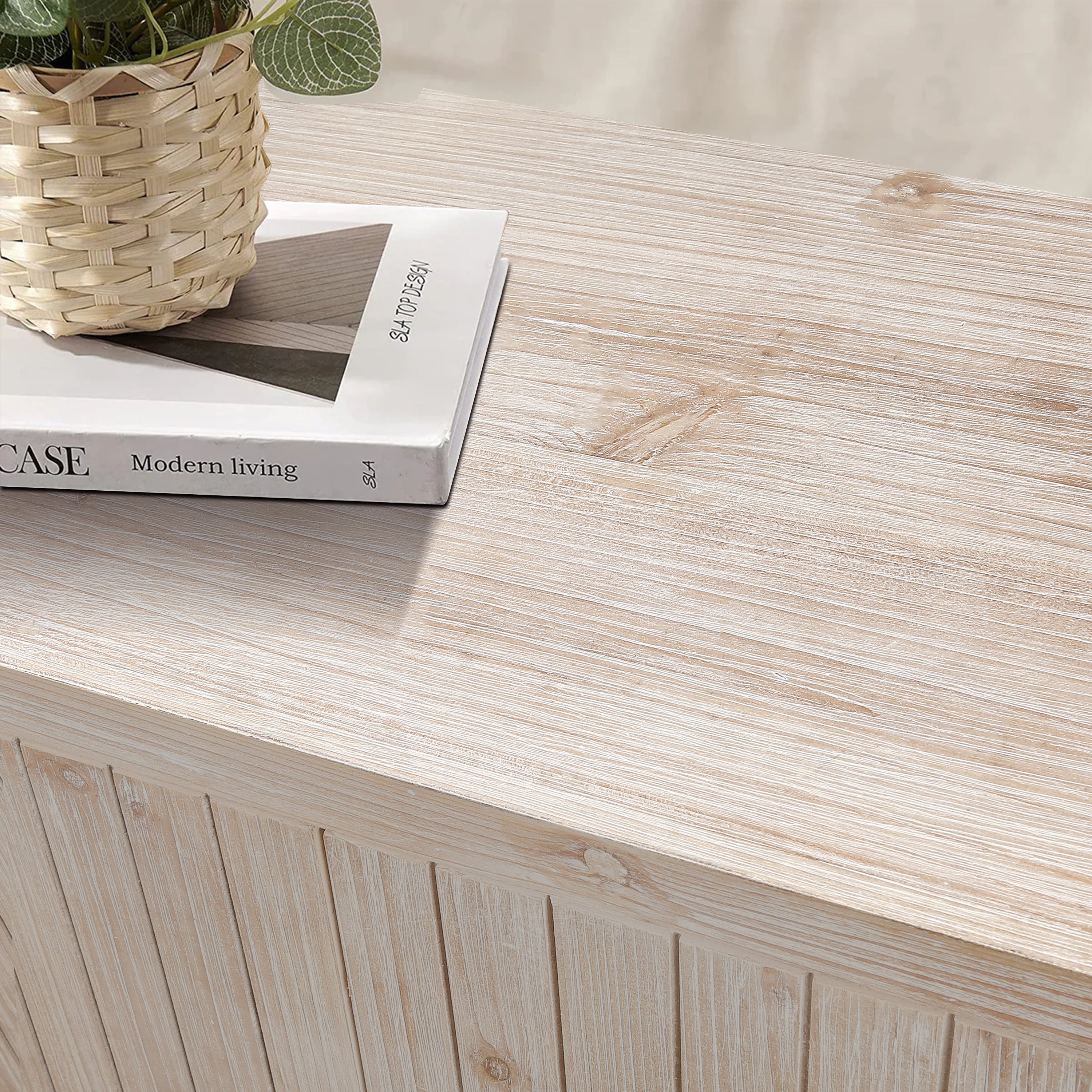 Amulette 4-Door Sideboard with Curved Edge and Adjustable Shelves