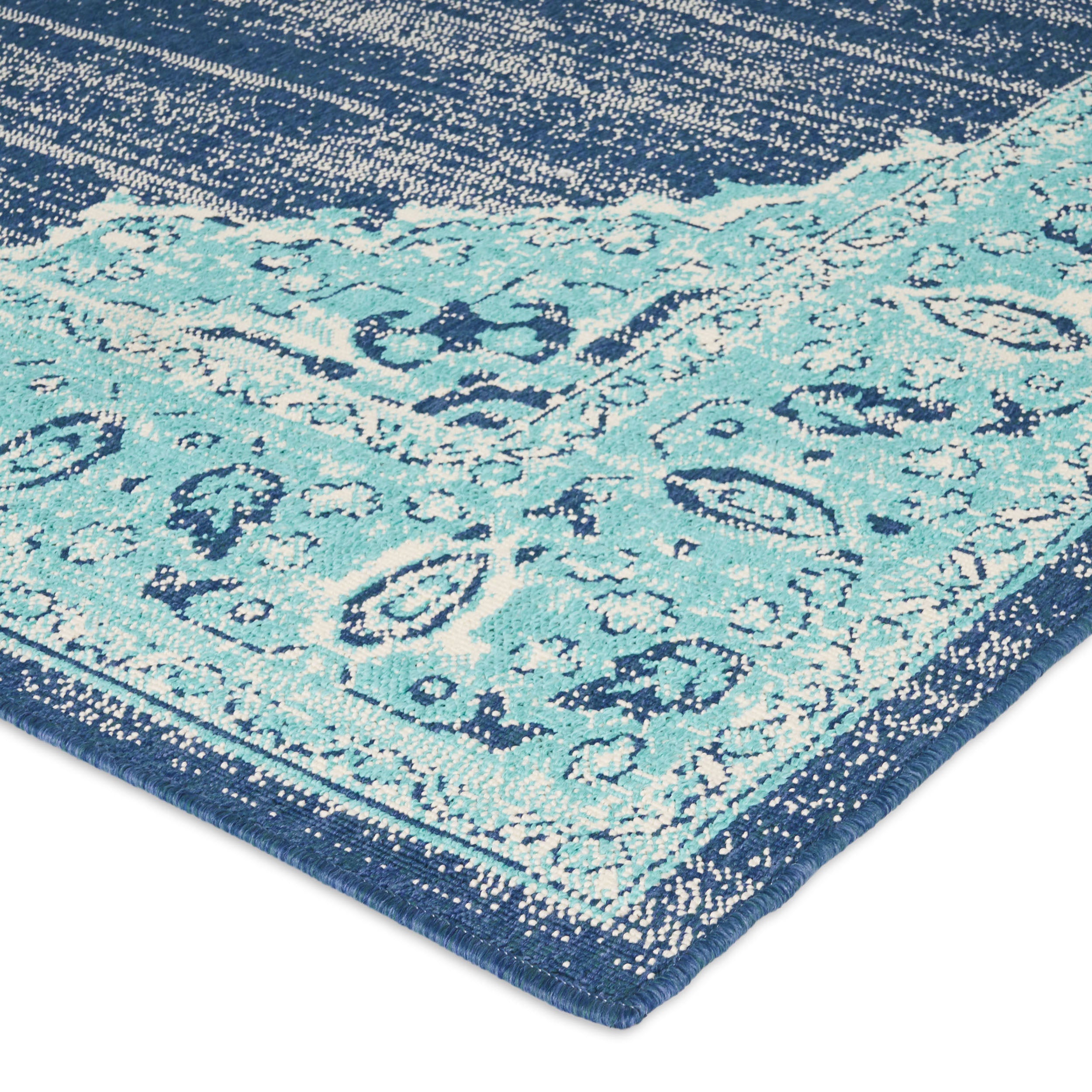 84" x 63" Outdoor Polypropylene Area Rug with Rectangle Shape