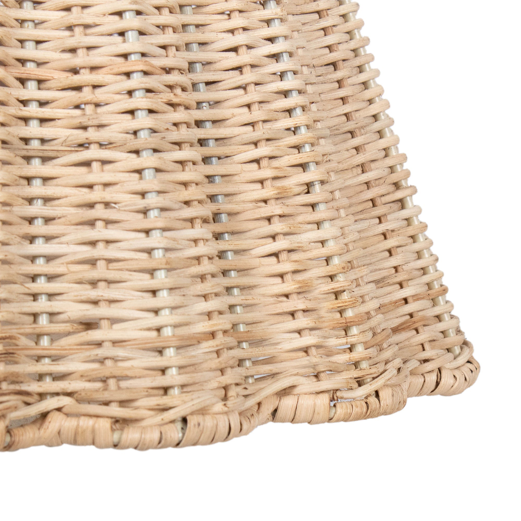Rattan Scalloped Pendant