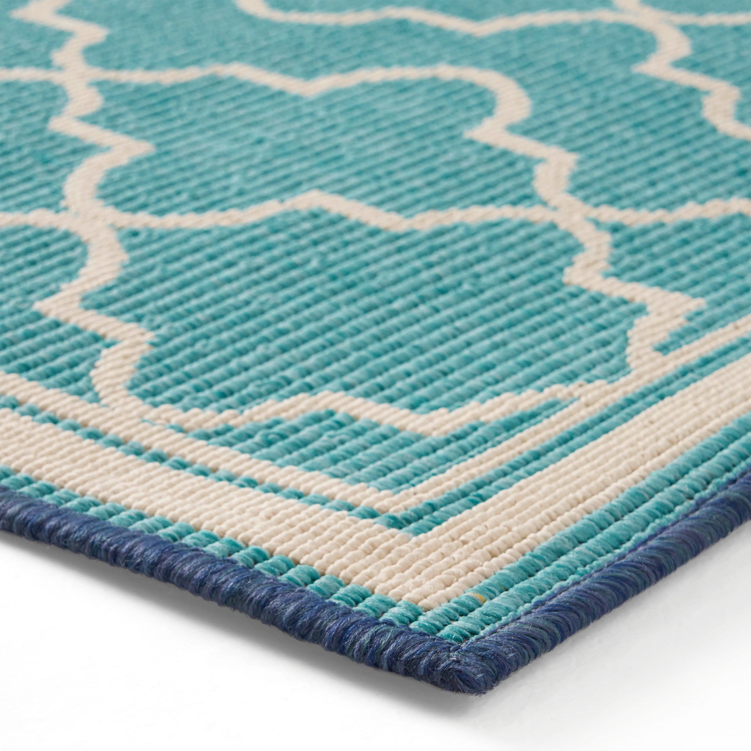 120"x94" Outdoor Rug with Rectangle Shape and Ombre Pattern