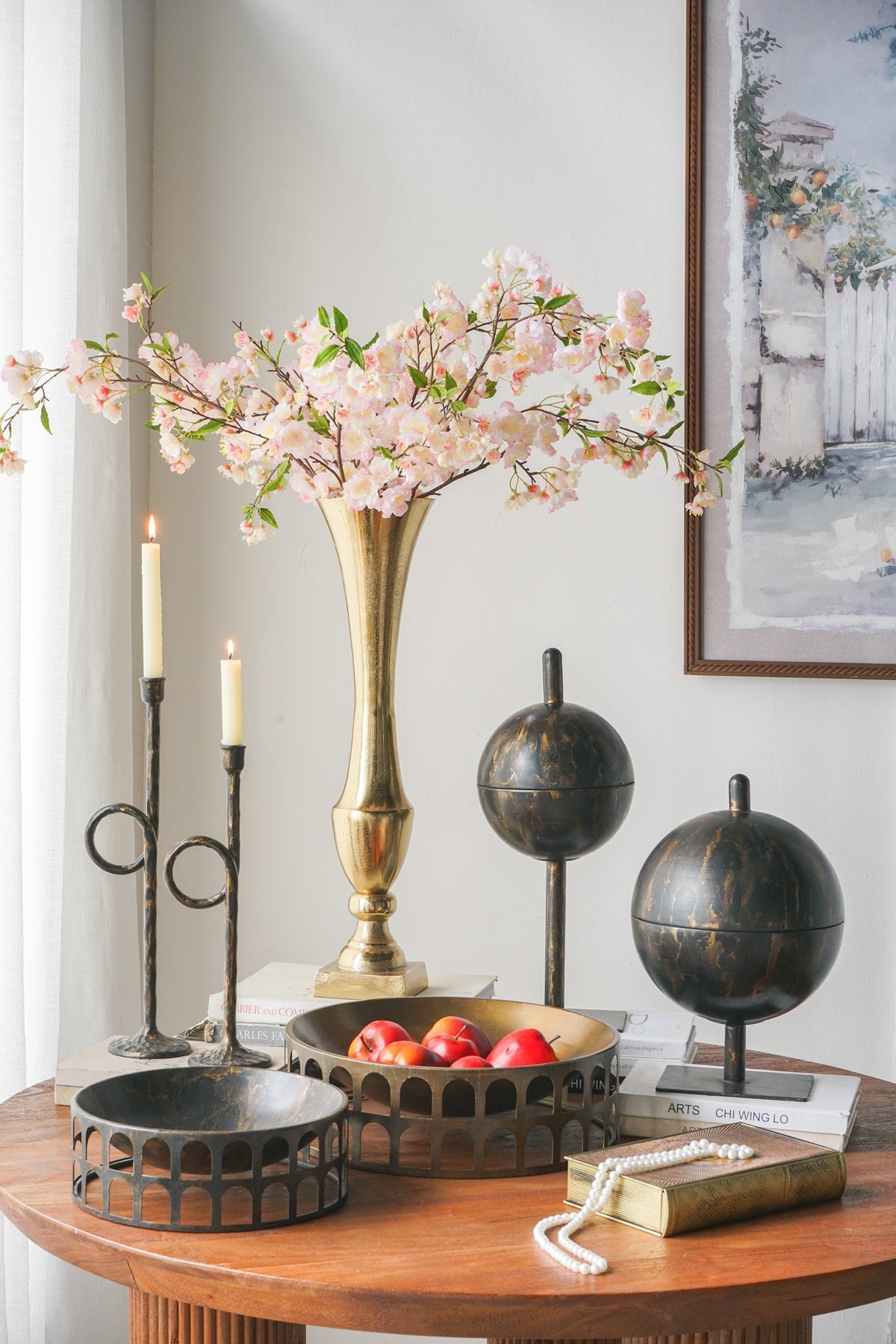 Black and Gold Iron Candle Holders with Playful Loop Design, Set of 2