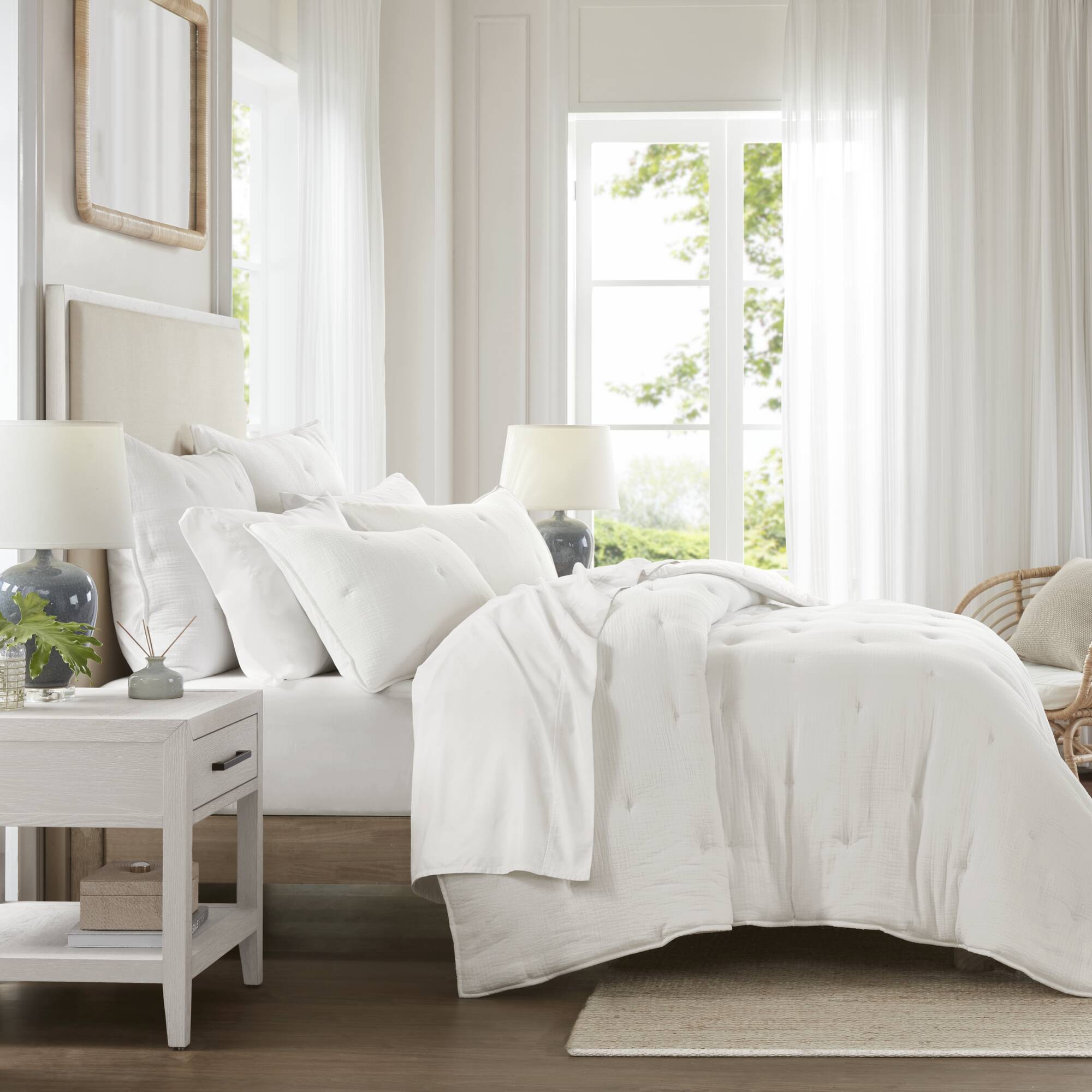 3 Piece Cotton Gauze Embroidered Quilt Set
