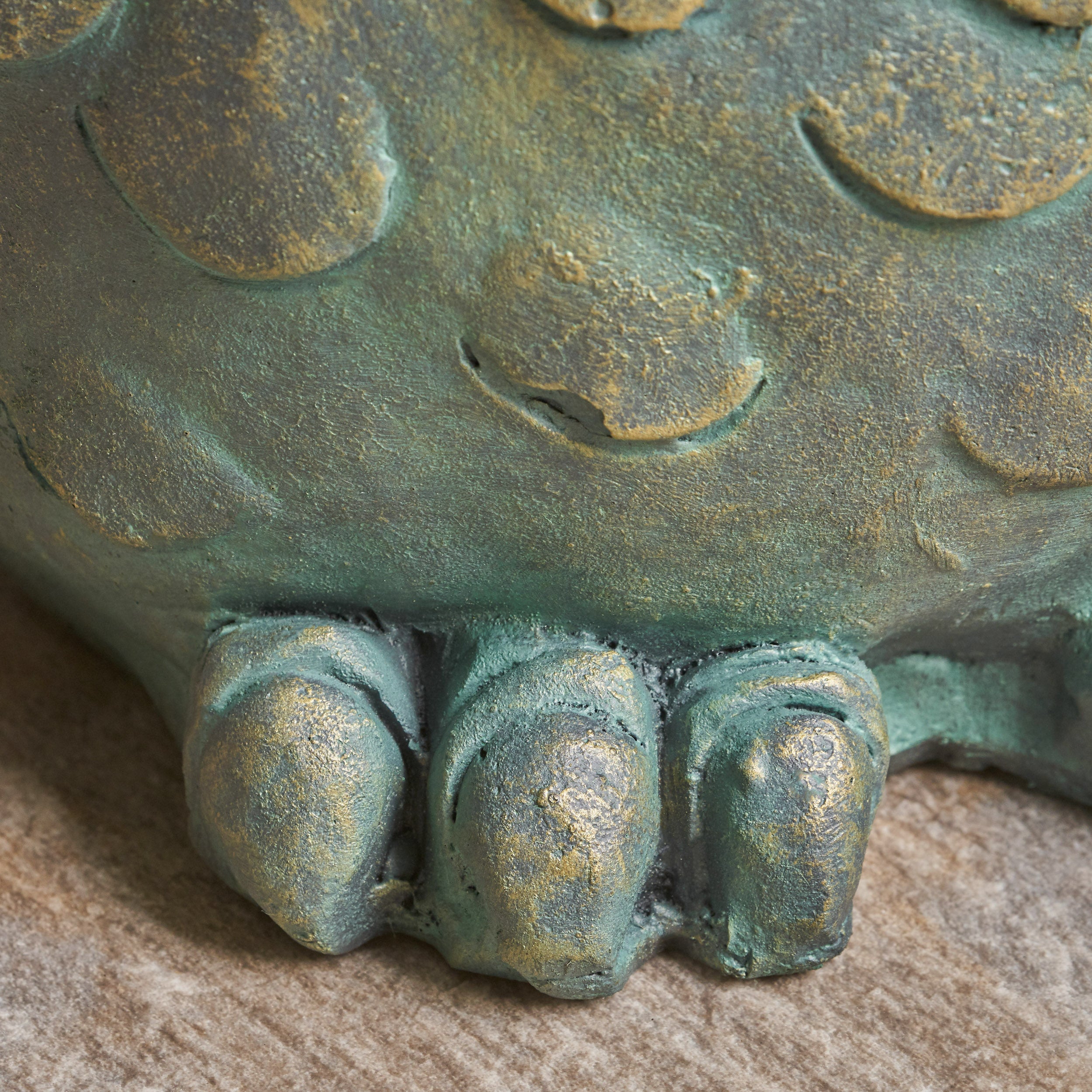 Outdoor Lightweight Concrete Owl Stool