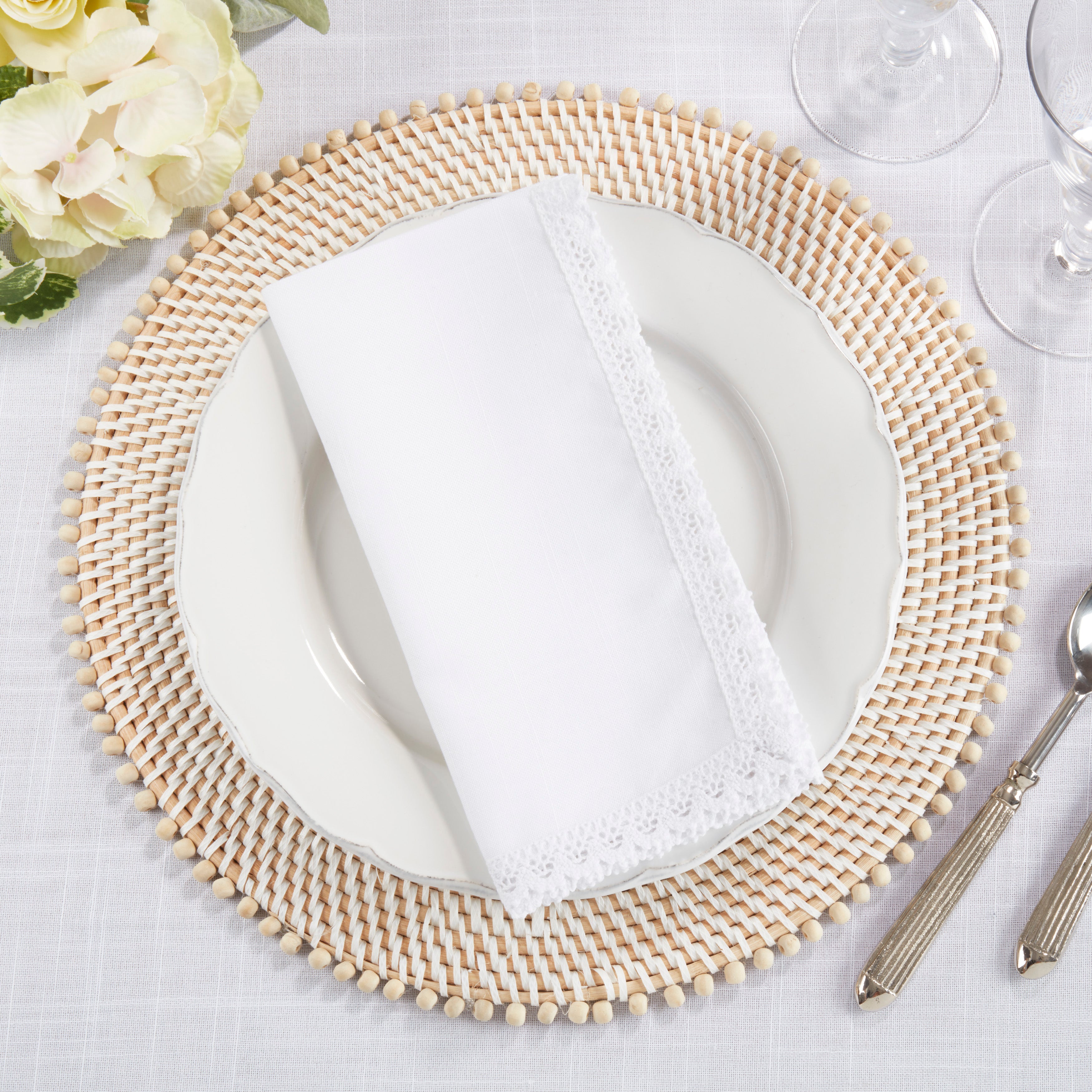 Dinner Napkins with Lace Border, Set of 4