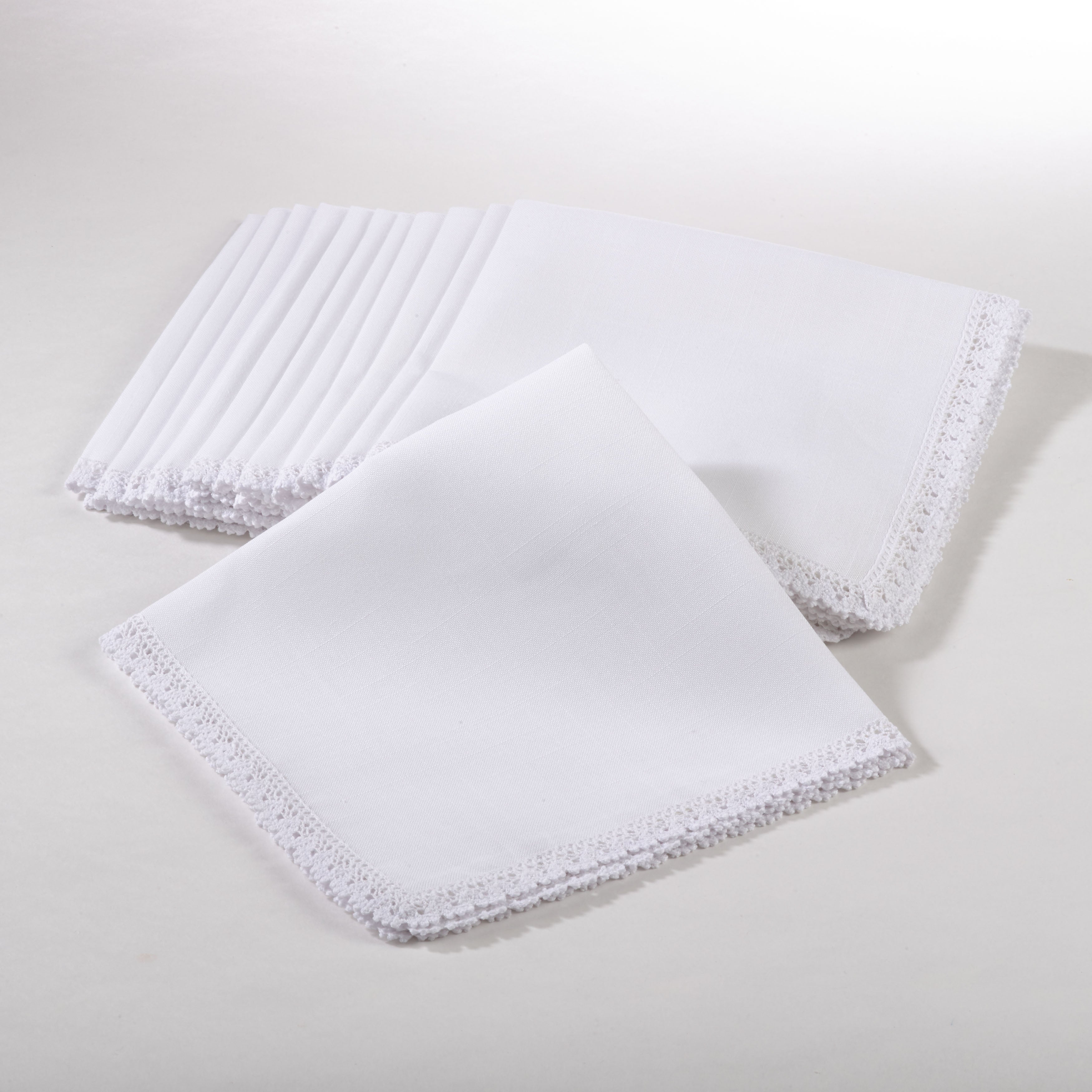 Dinner Napkins with Lace Border, Set of 4
