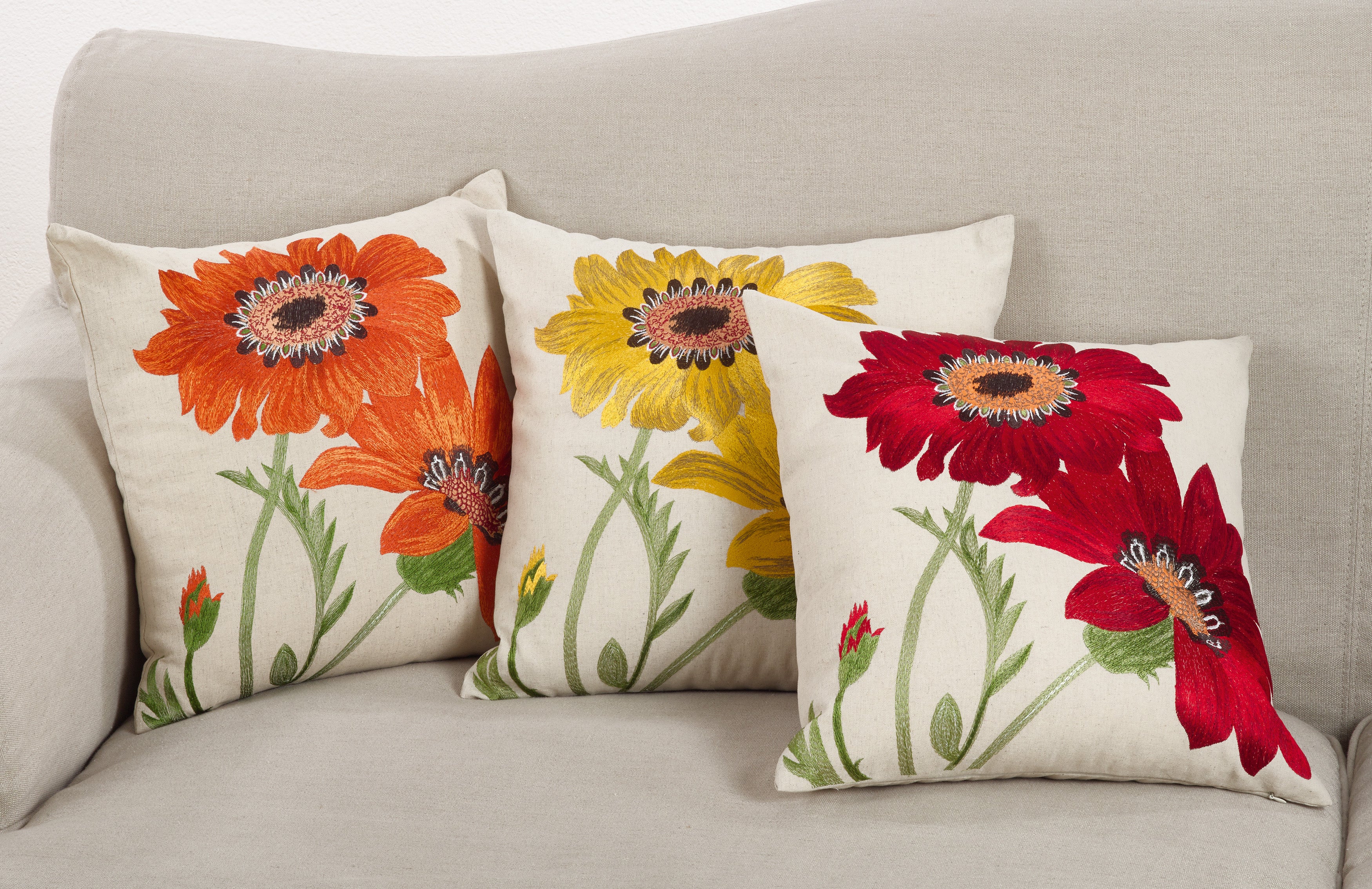 Le Tournesol Throw Pillow