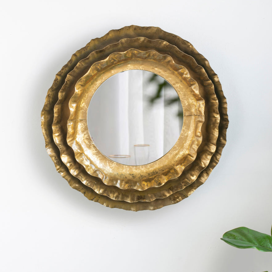 16" Round Wall Mirror with Metal Frame