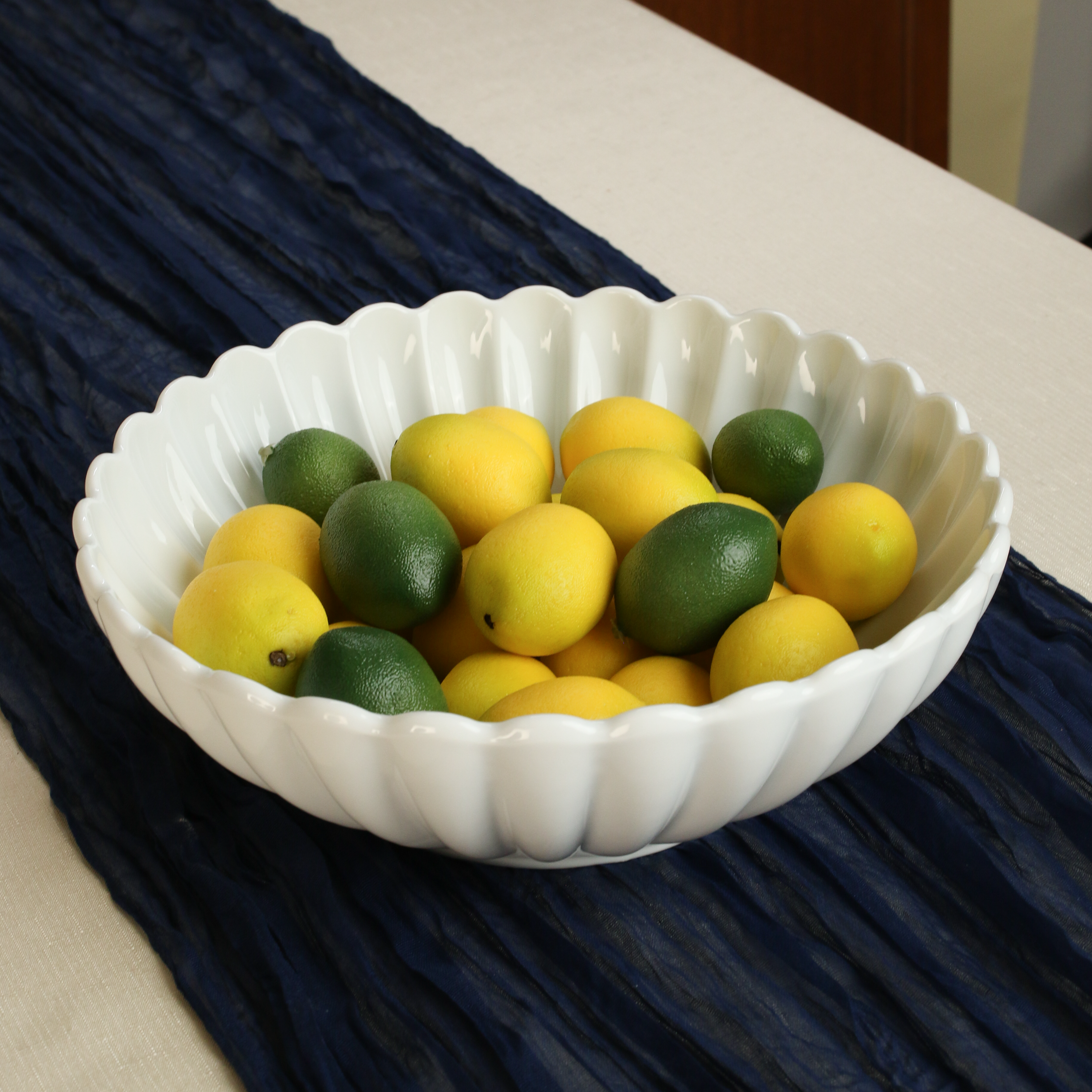 Petal Set of 2 Serving Bowls