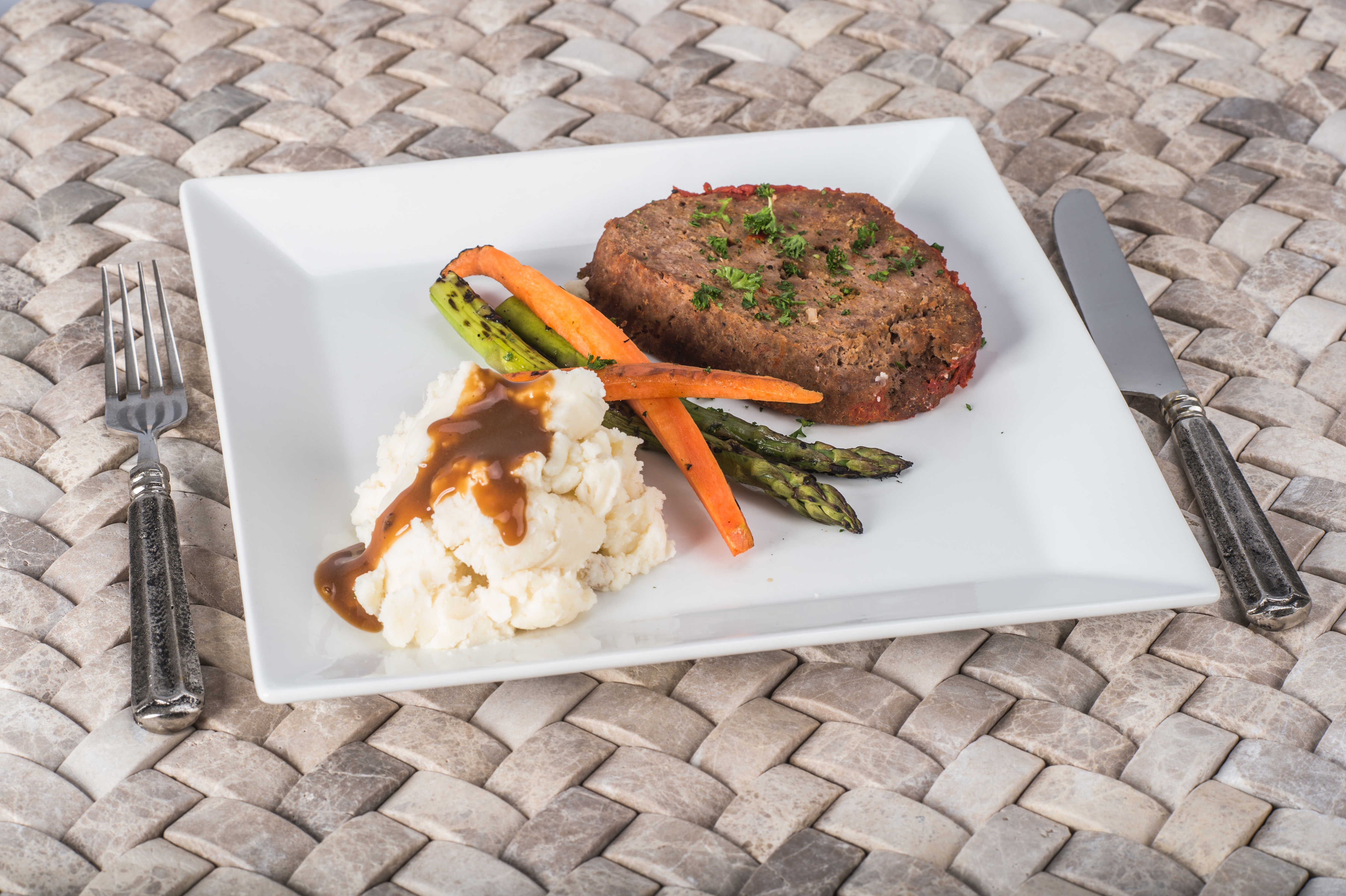 BIA Cordon Bleu Dinner Plates