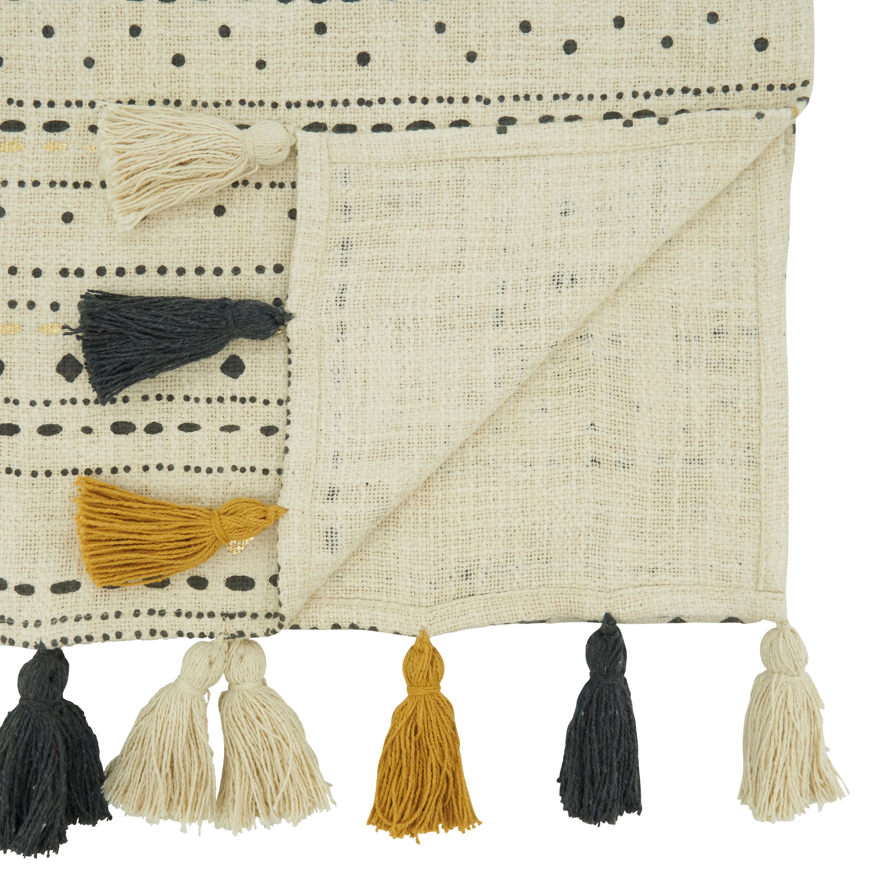 Printed Diamond Dash Table Runner