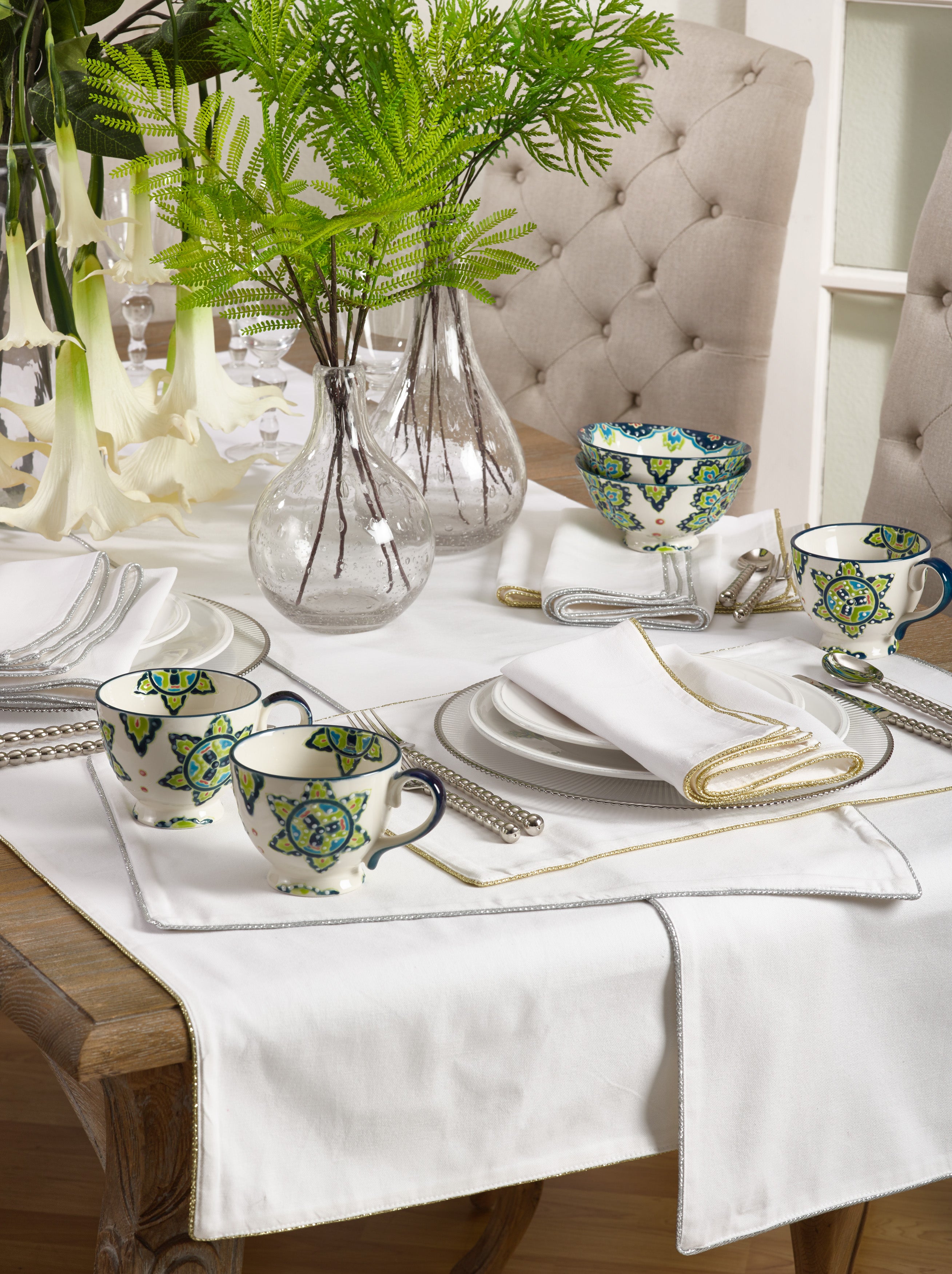 Shimmering Border Design Dinner Napkin, Set of 4