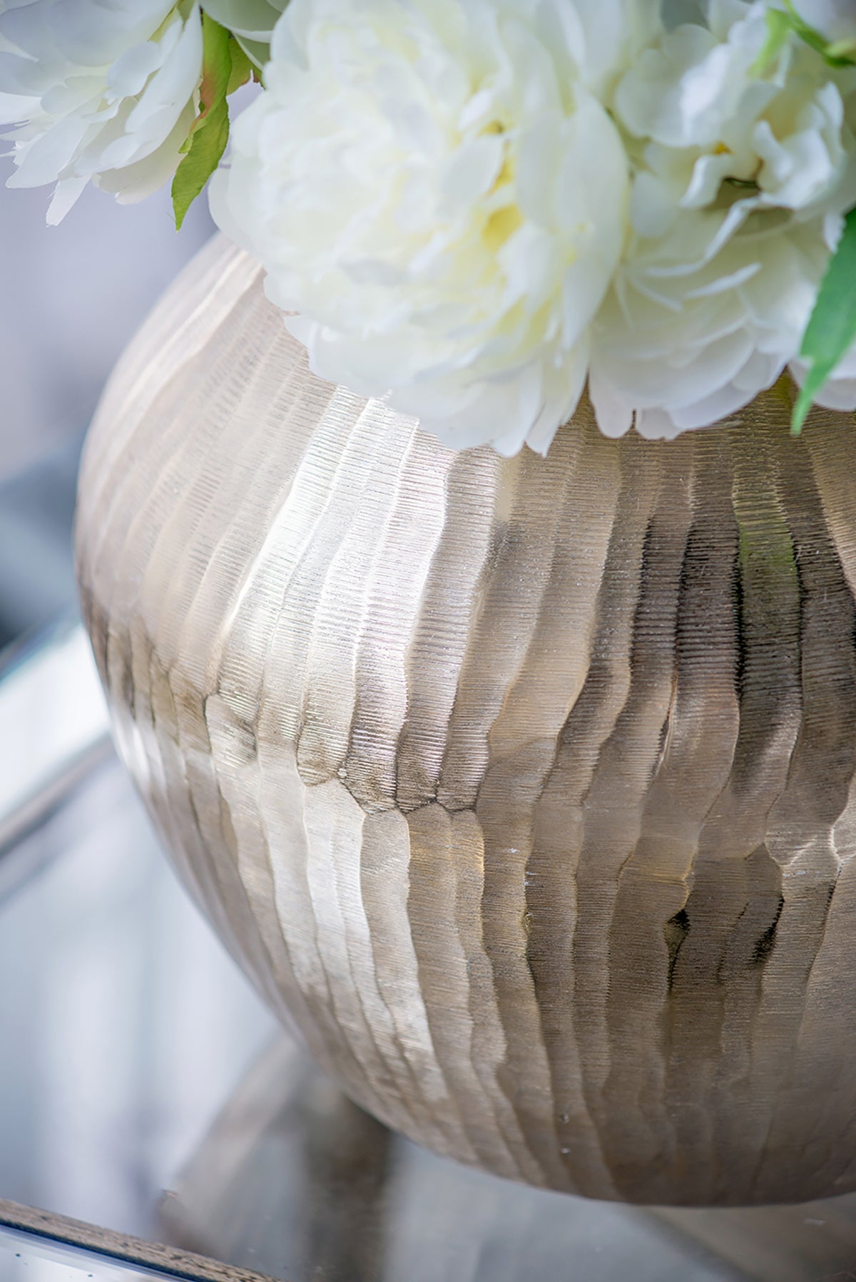 9" Aluminum Chisel Flower Vase