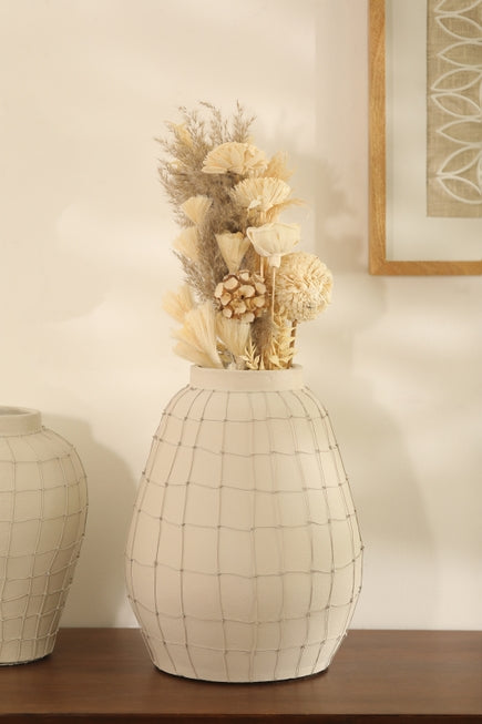 Terracotta-Round-Bouquet-Vase-with-Wireframe-Décorative_Accessories