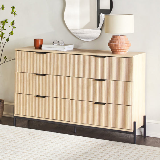 6-Drawer Dresser with Reeded Drawer Fronts - Dressers