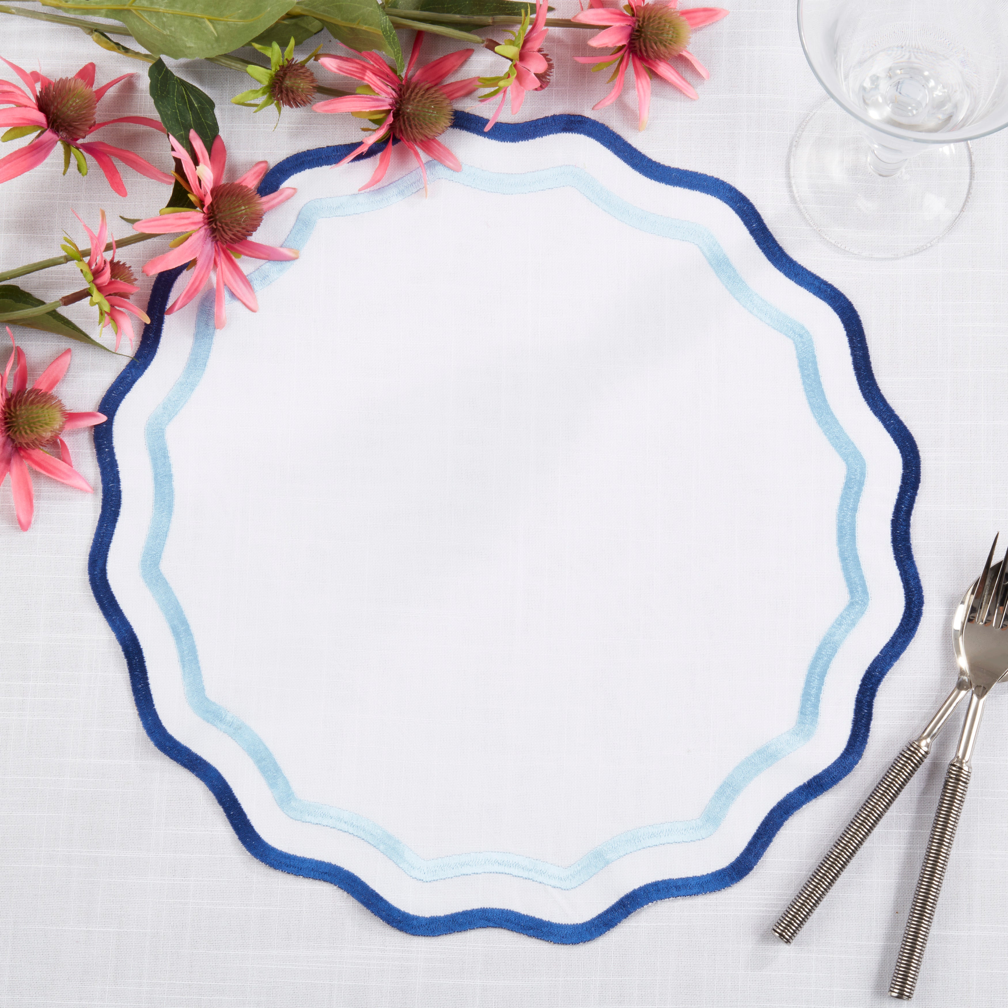 Round Eco Scallop Border Placemat, Set of 4