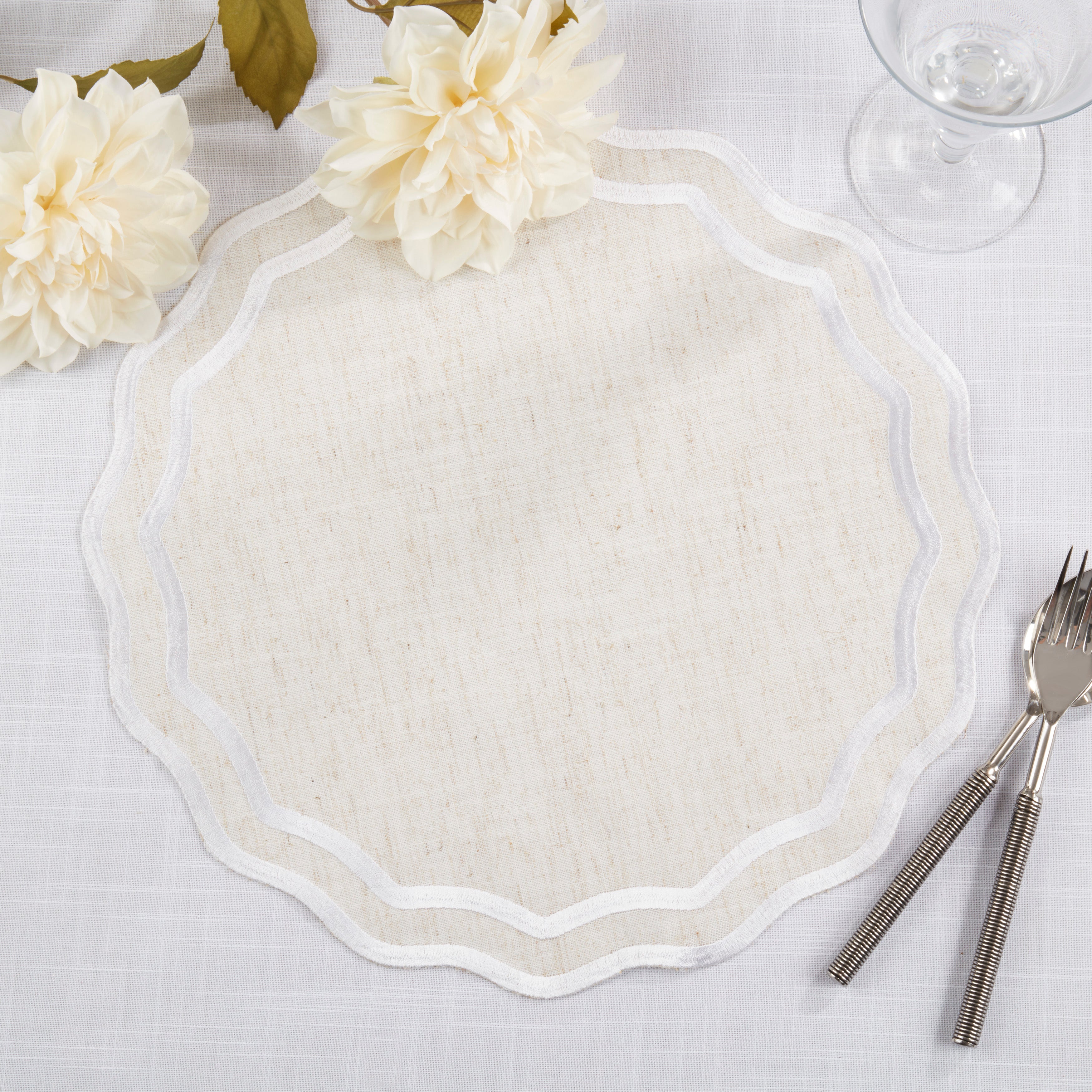 Round Eco Scallop Border Placemat, Set of 4
