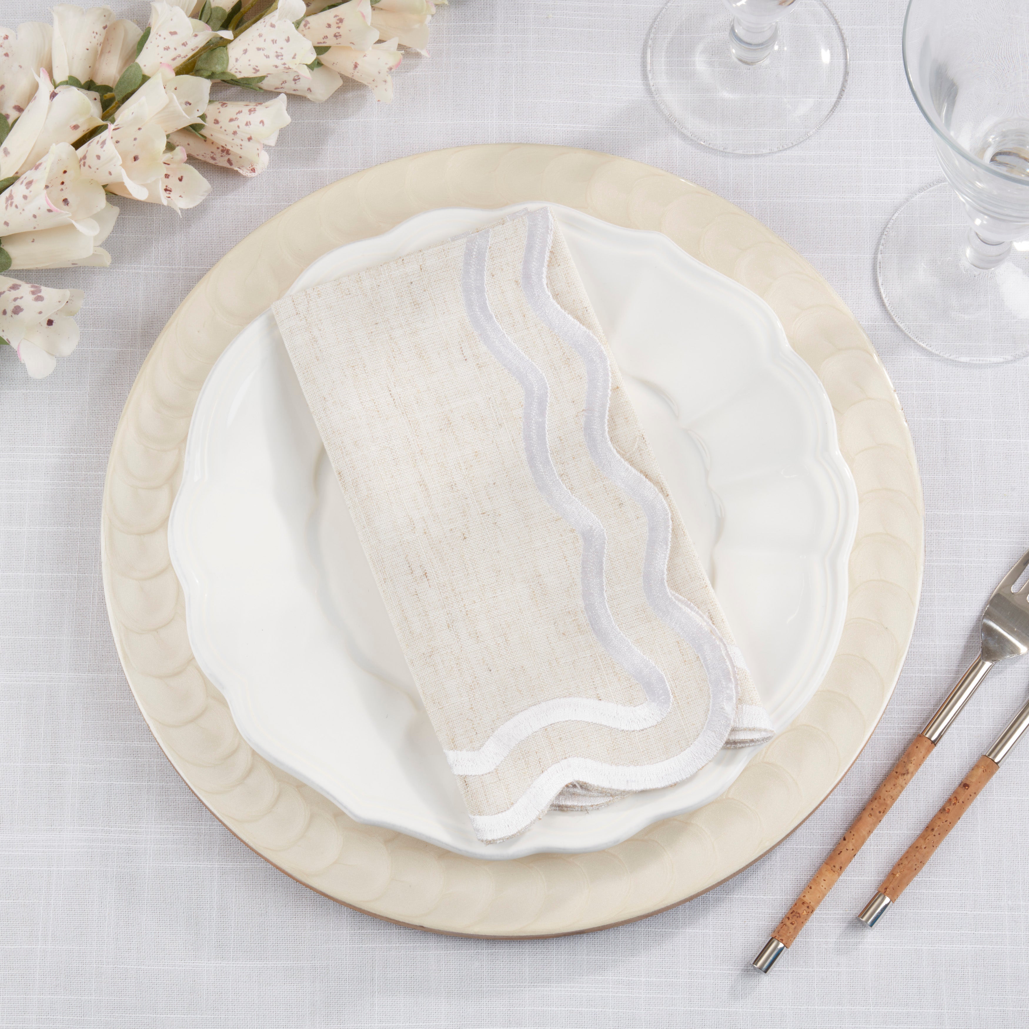 Scalloped Border Napkin, Set of 4