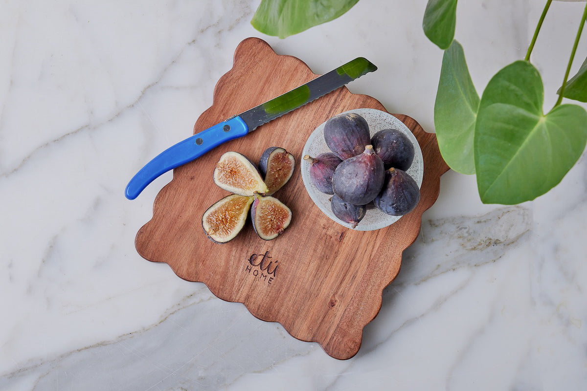 Small Square Scalloped Cutting Board with Spreader