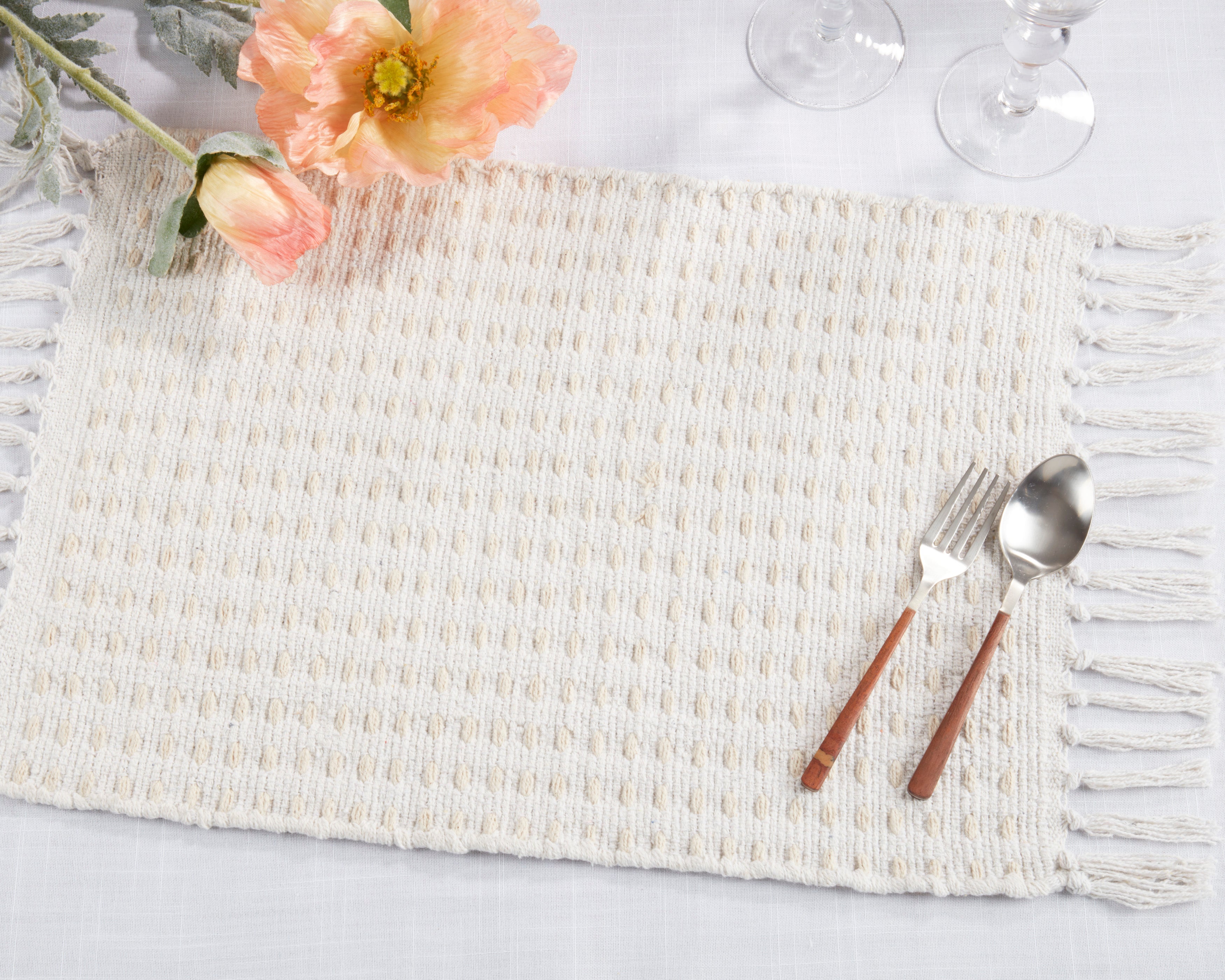 Dashed Woven Placemat, Set of 4