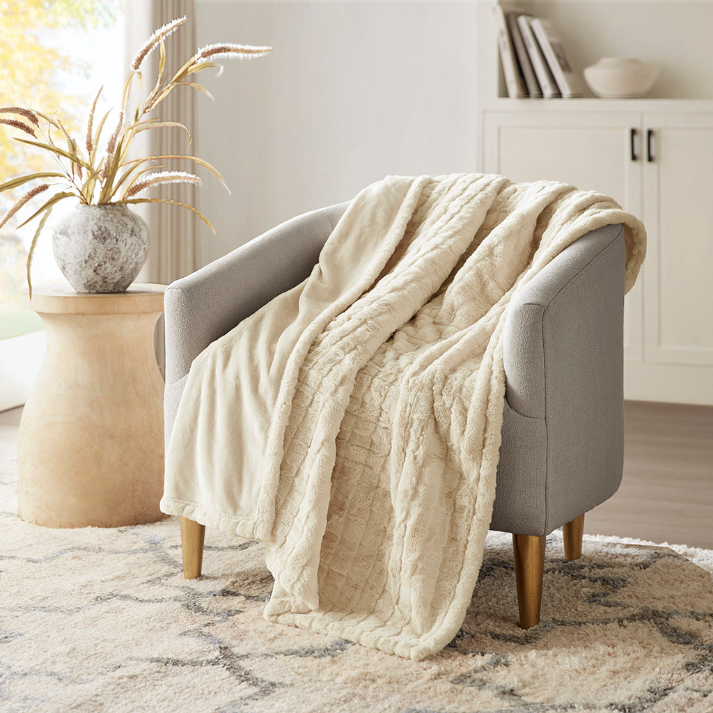 50"x70" Oversized Faux Fur Heated Throw