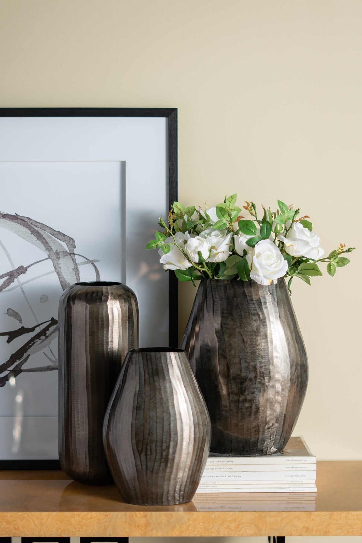Medium Aluminum Layered Chisel Oval Vase