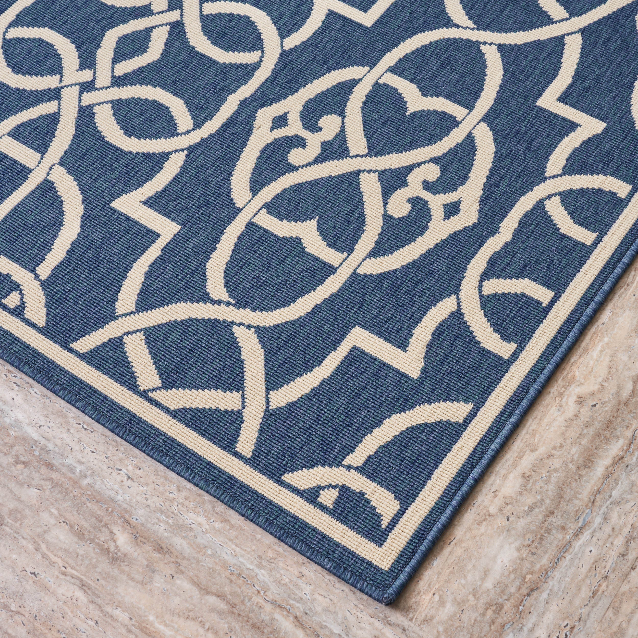 90"x63" Outdoor Rug with Rectangular Shape and Trellis Design