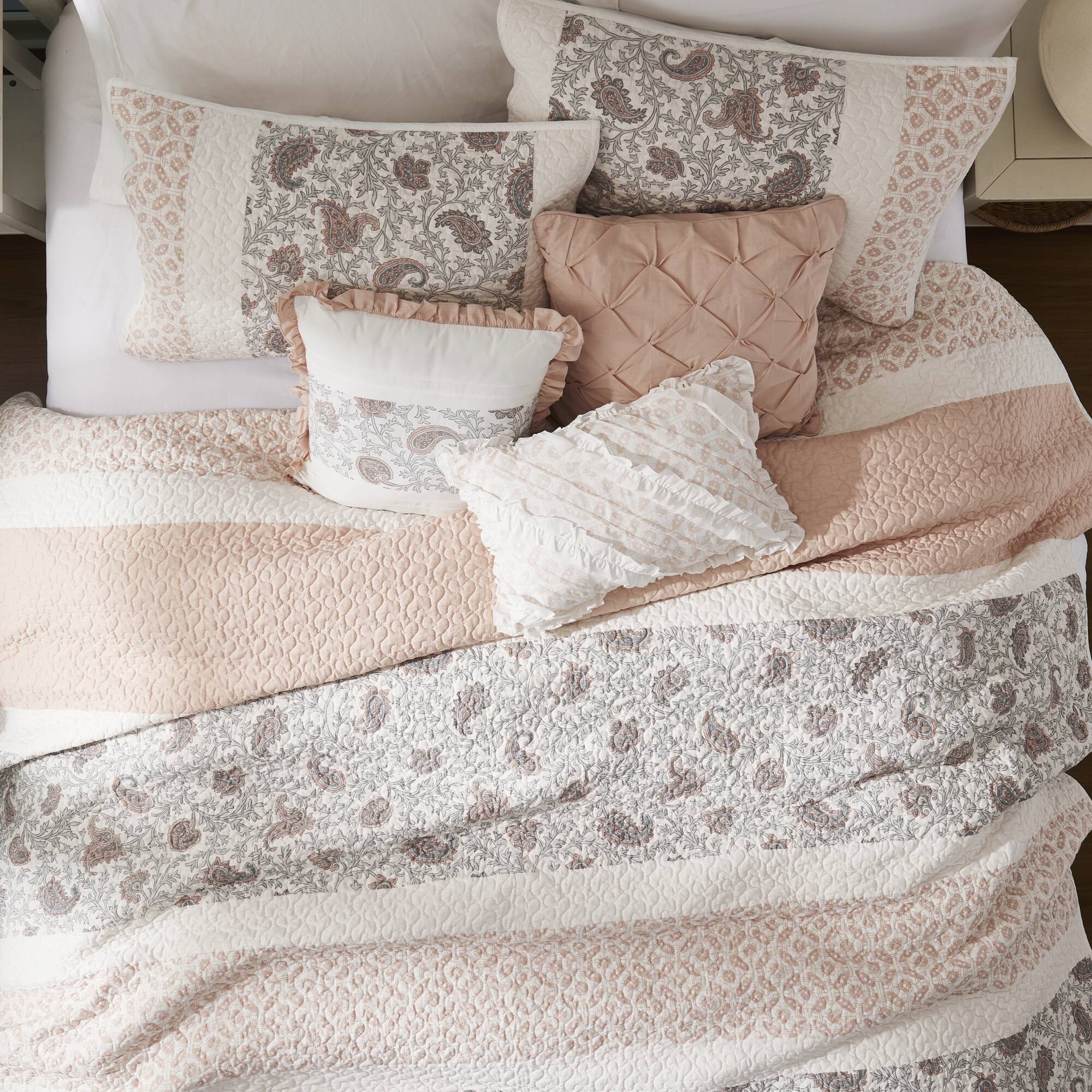 Dawn 6-Piece Cotton Percale Quilt Set with Throw Pillows