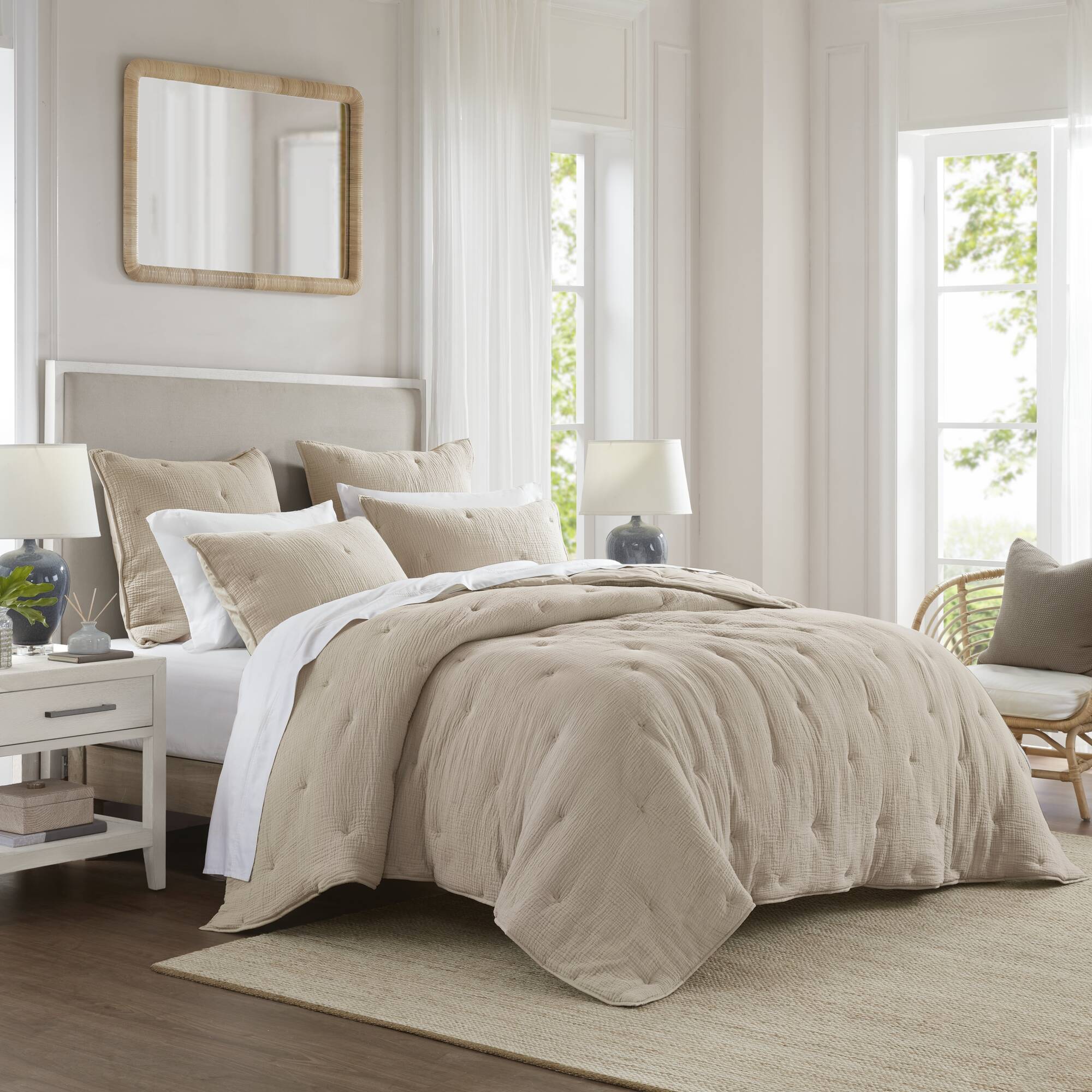 3 Piece Cotton Gauze Embroidered Quilt Set