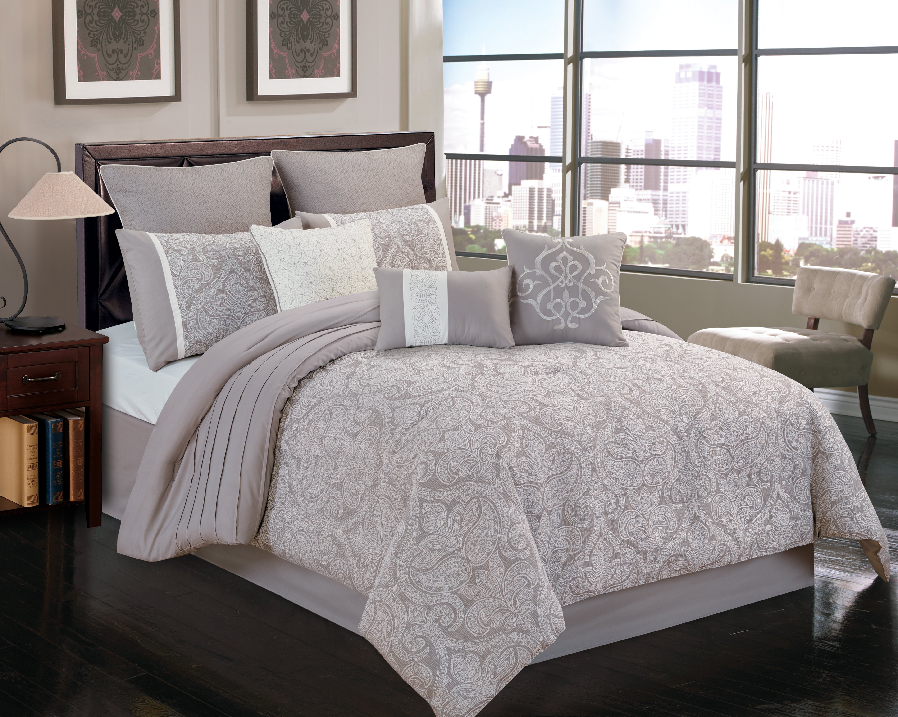 Winthrop Comforter Set