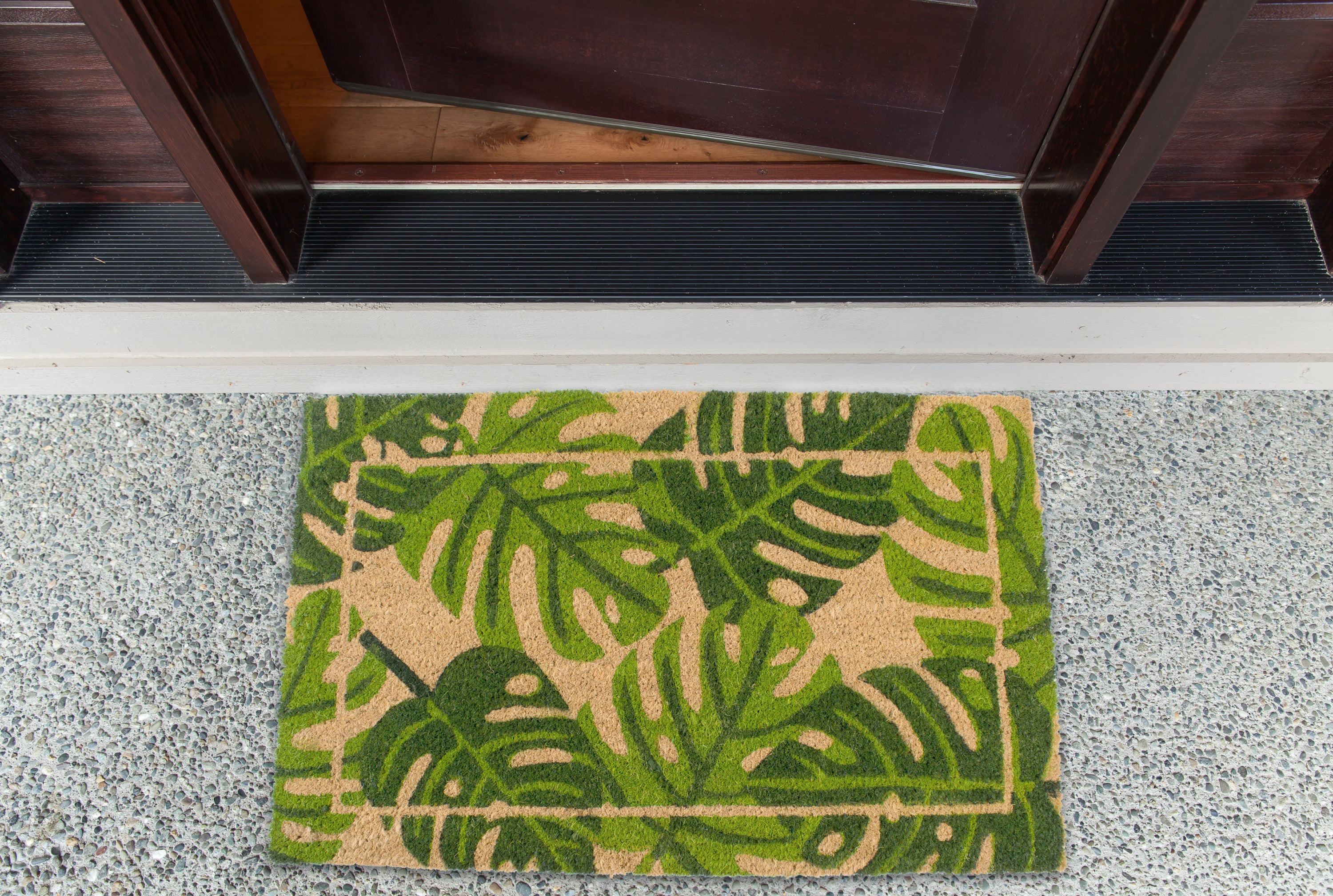 DII Palm Leaves Vinyl Back Coir Doormat, Non-Slip PVC Backing