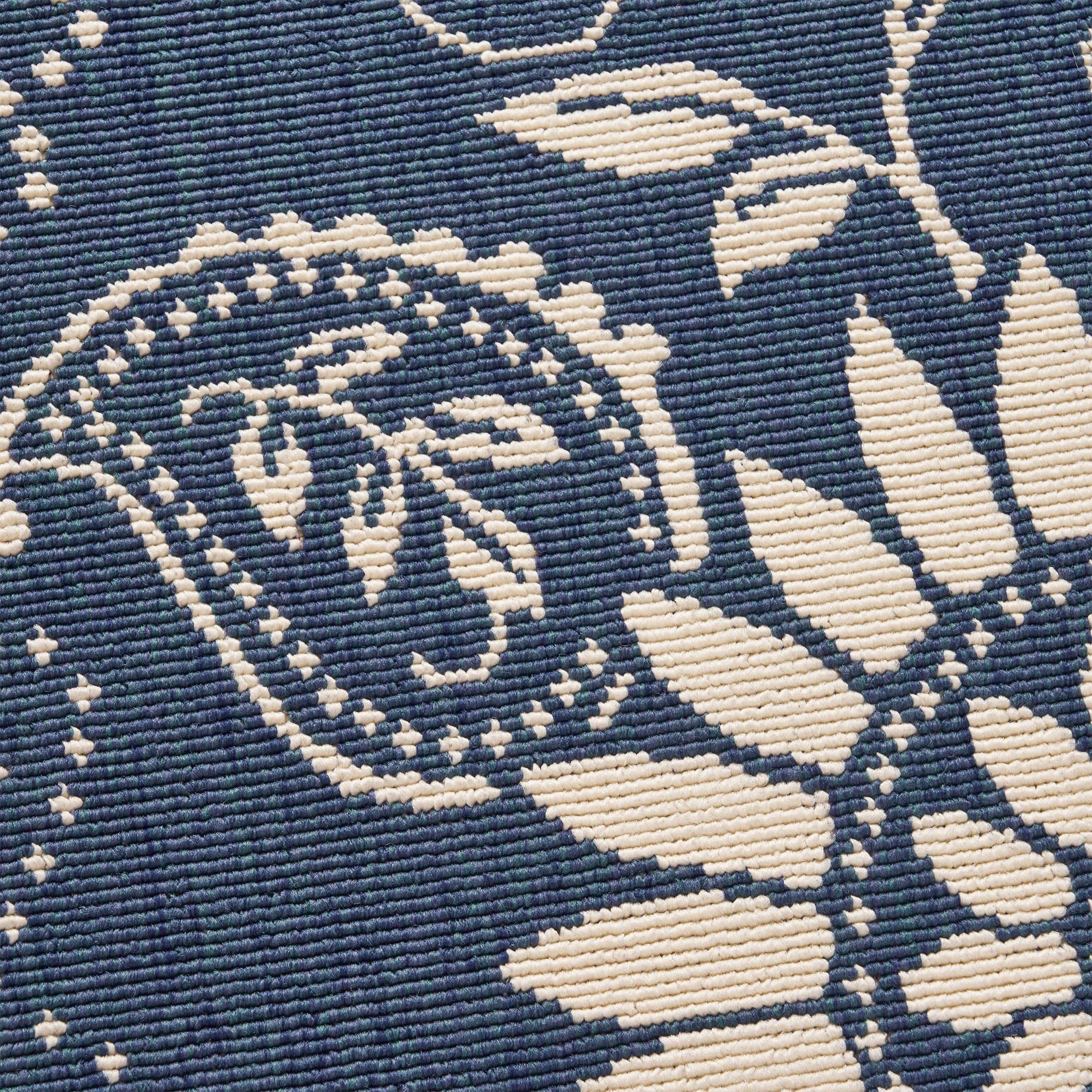 84"x63" Outdoor Rug with Botanical Pattern and Rectangle Shape