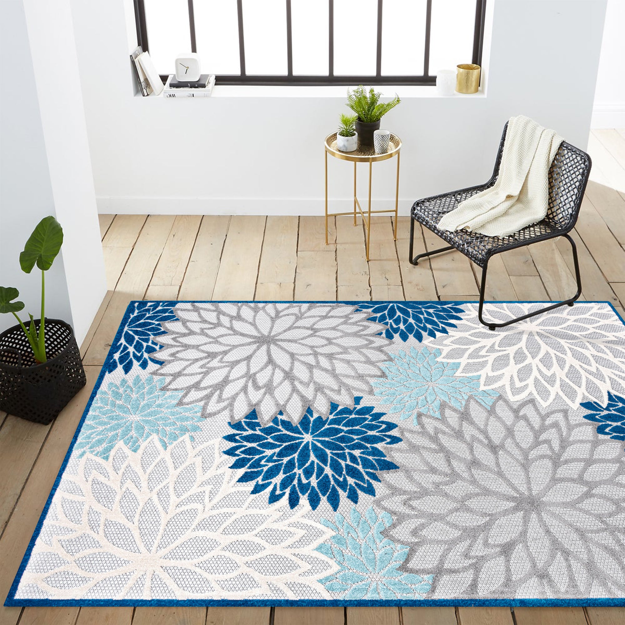 Minori Floral High-Low Indoor/Outdoor Area Rug