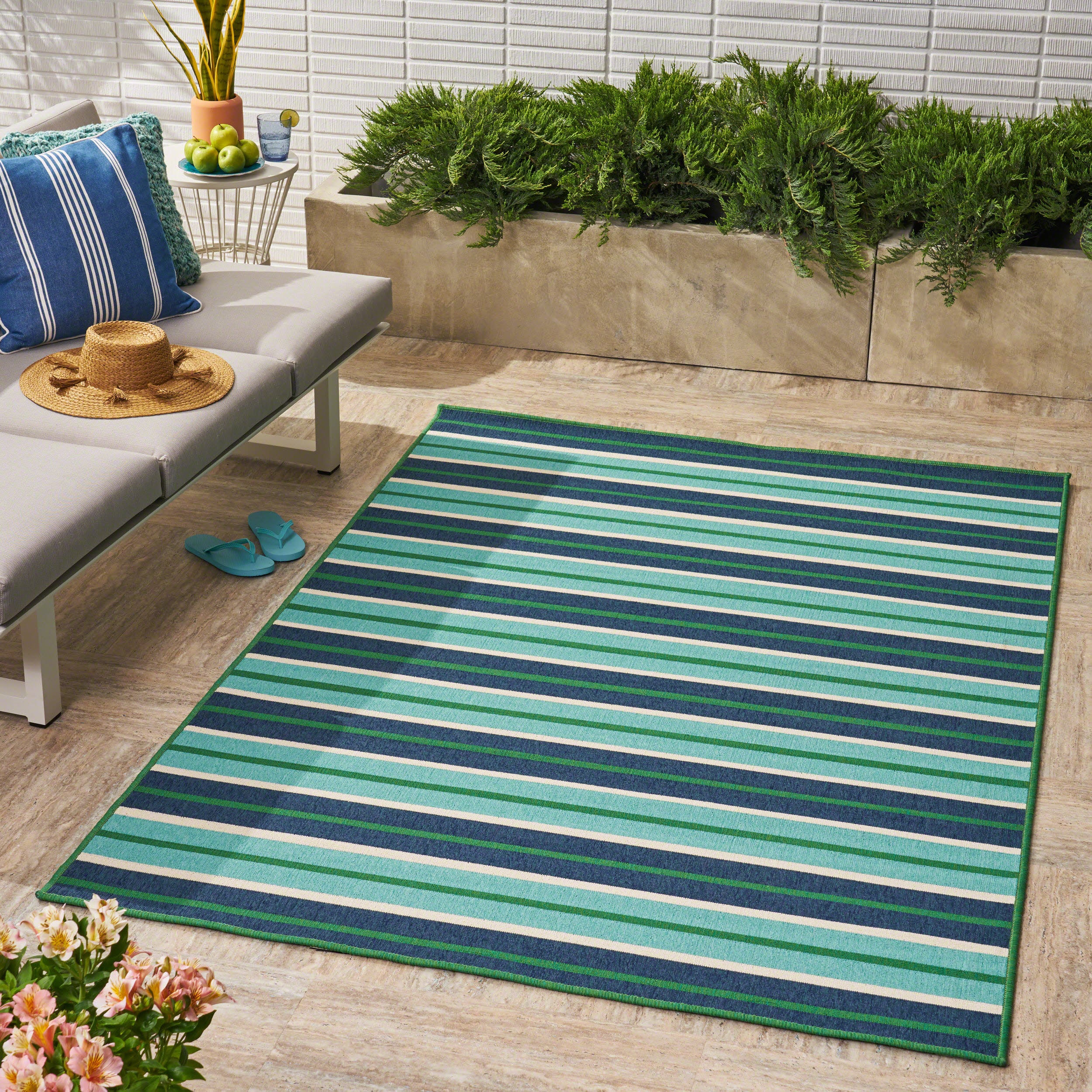 90"x63" Outdoor Rectangular Rug with Striped Regency Design