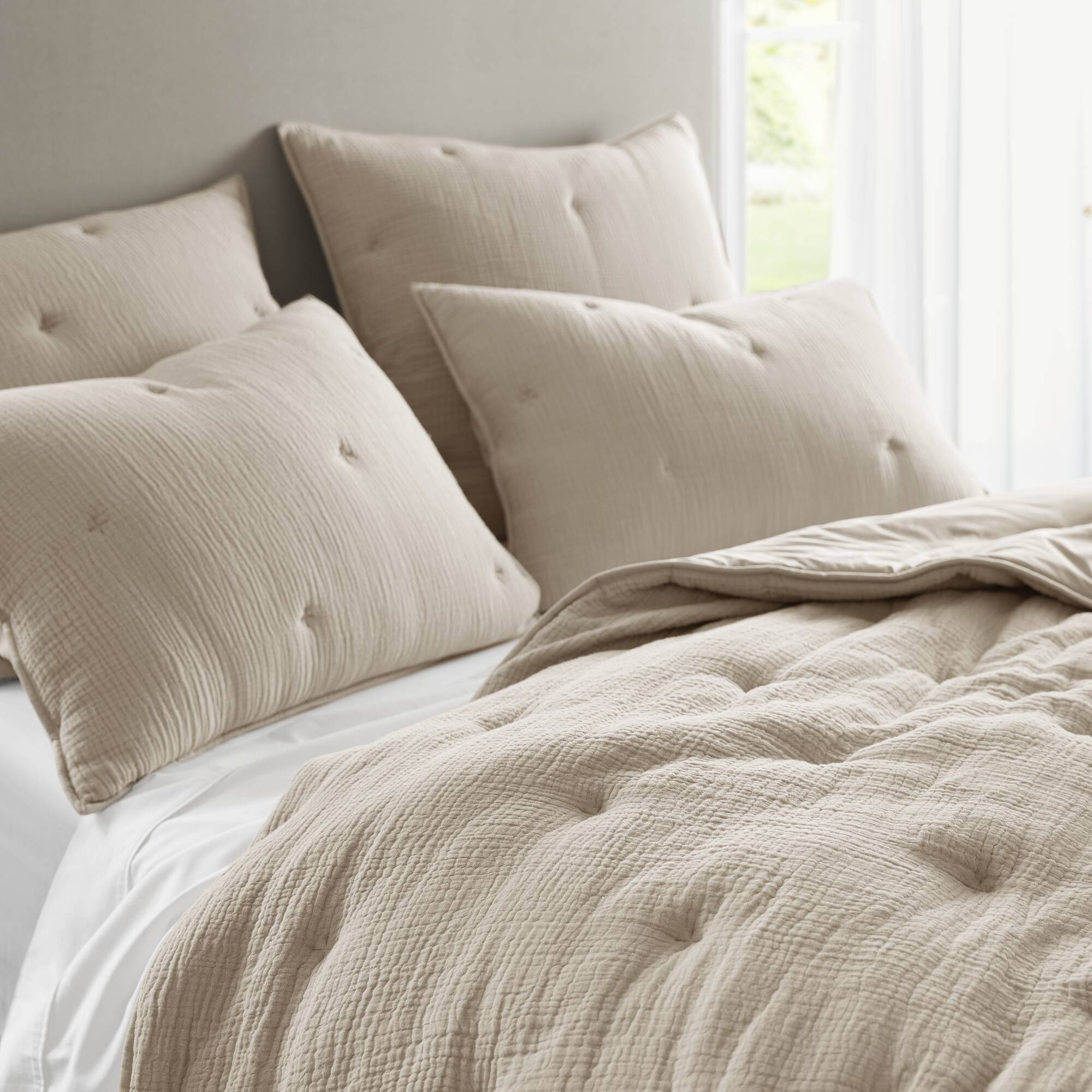 3 Piece Cotton Gauze Embroidered Quilt Set