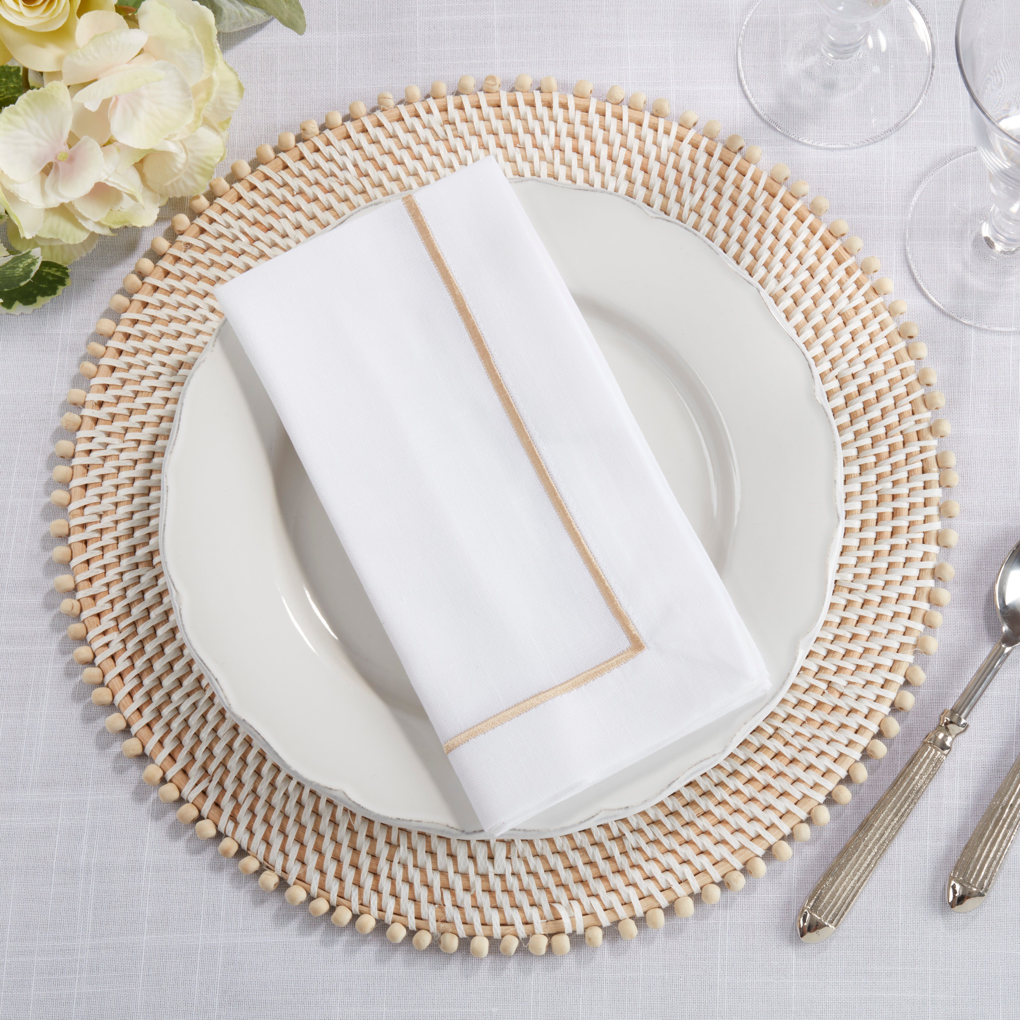 Embroidered Line Design Napkin, Set of 4