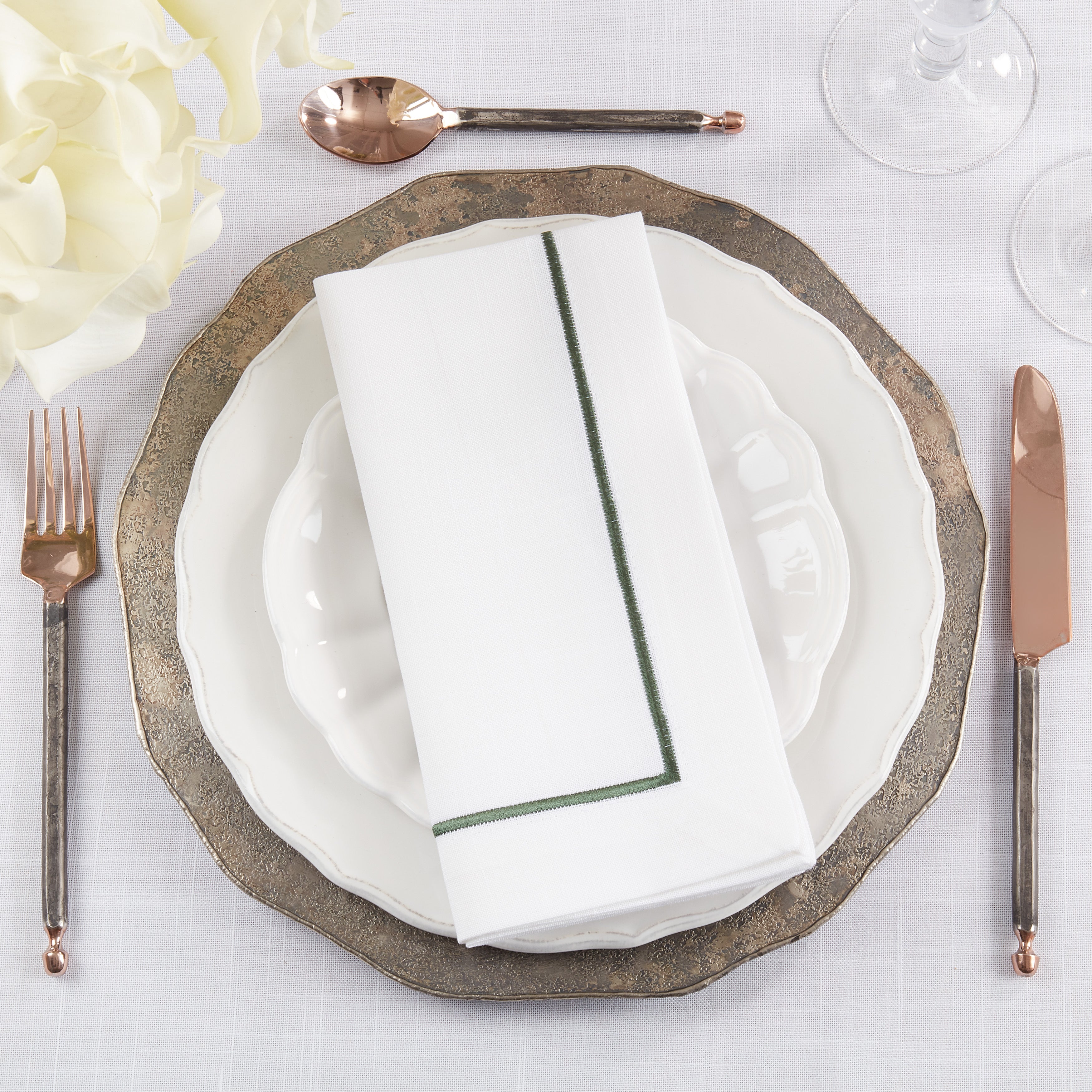 Embroidered Line Design Napkin, Set of 4
