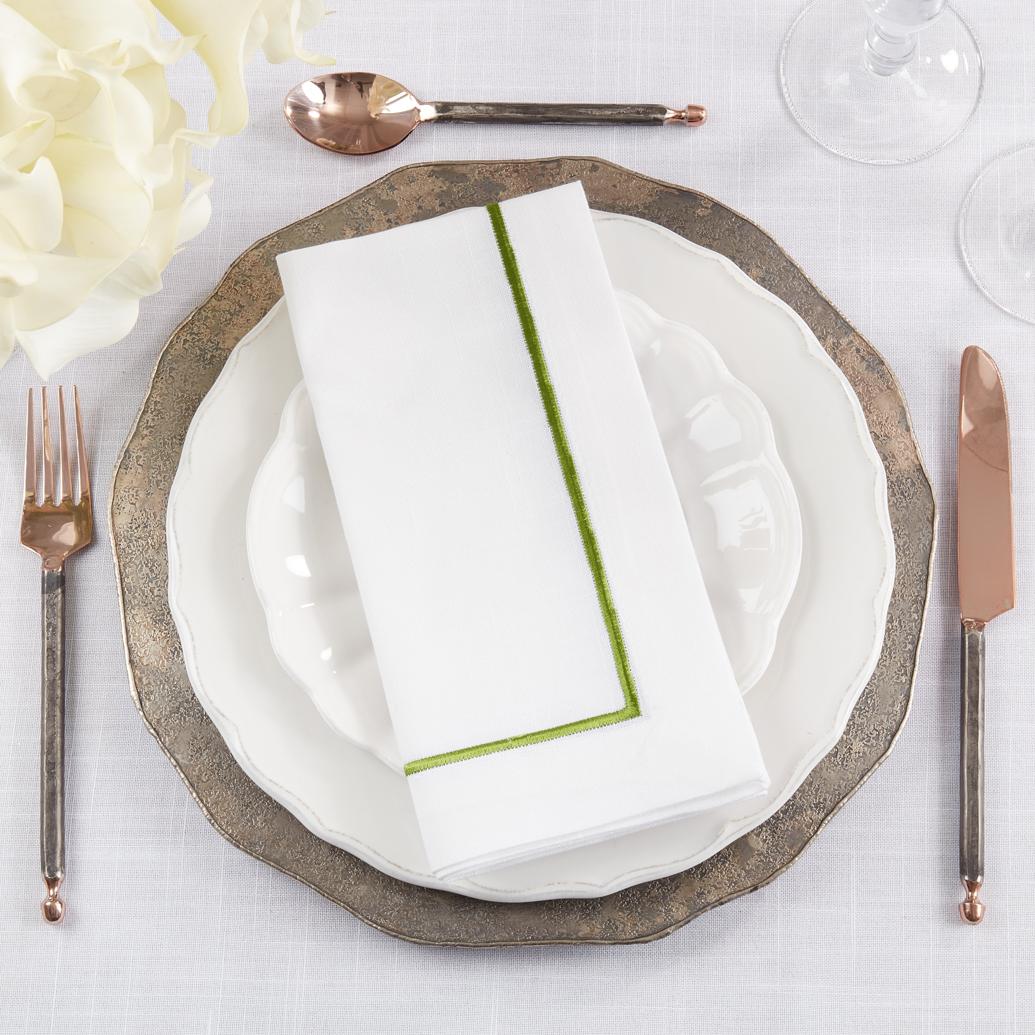 Embroidered Line Design Napkin, Set of 4