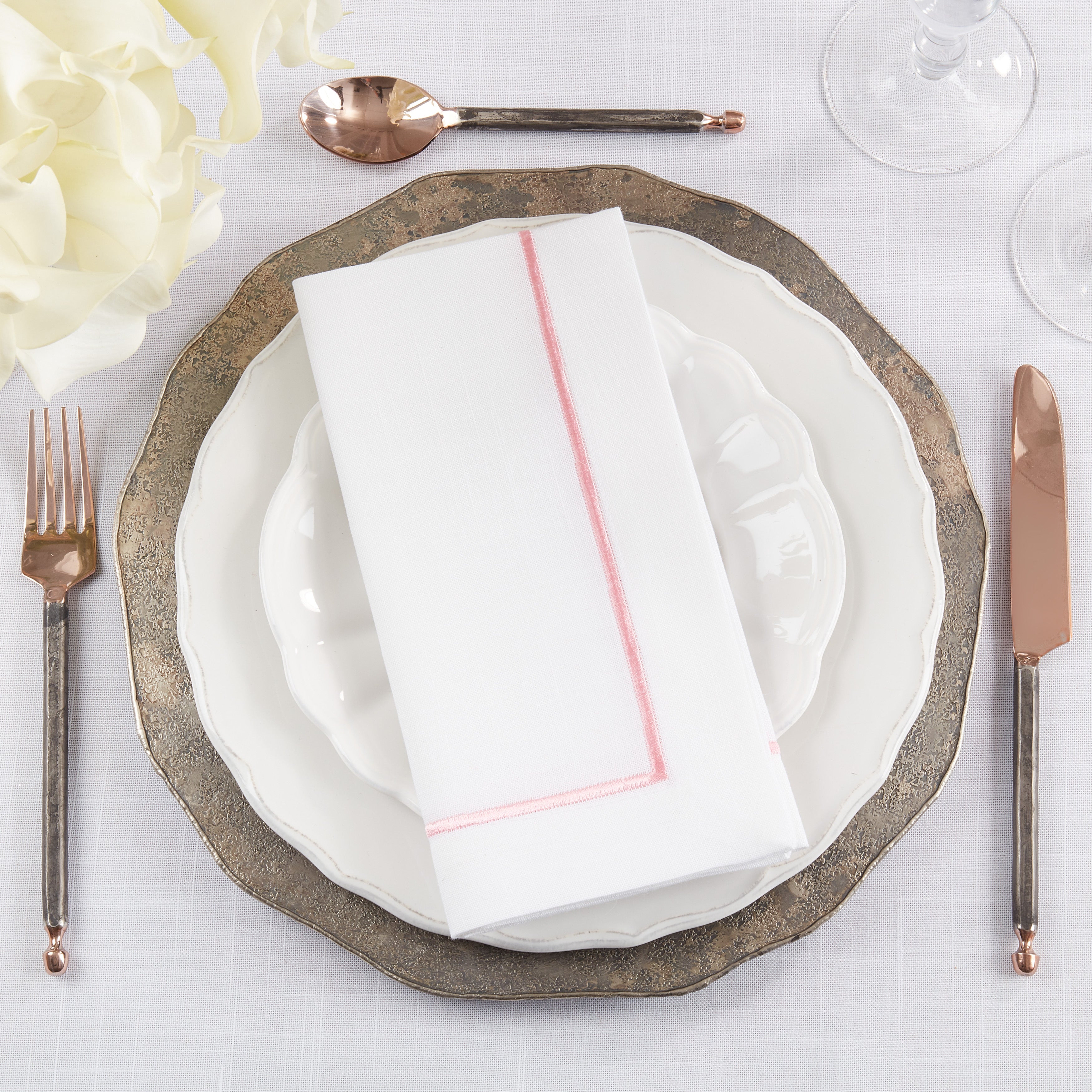 Embroidered Line Design Napkin, Set of 4