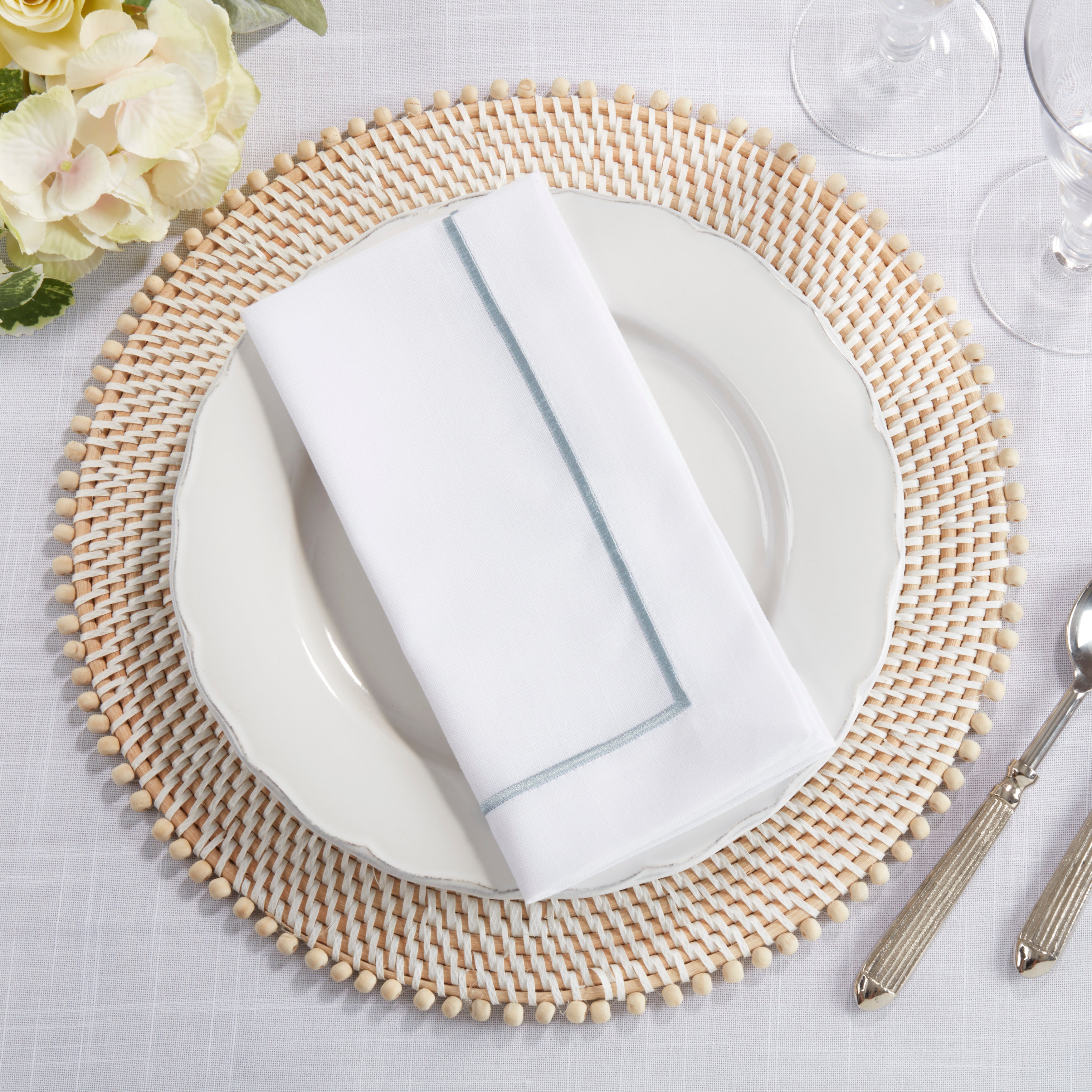 Embroidered Line Design Napkin, Set of 4