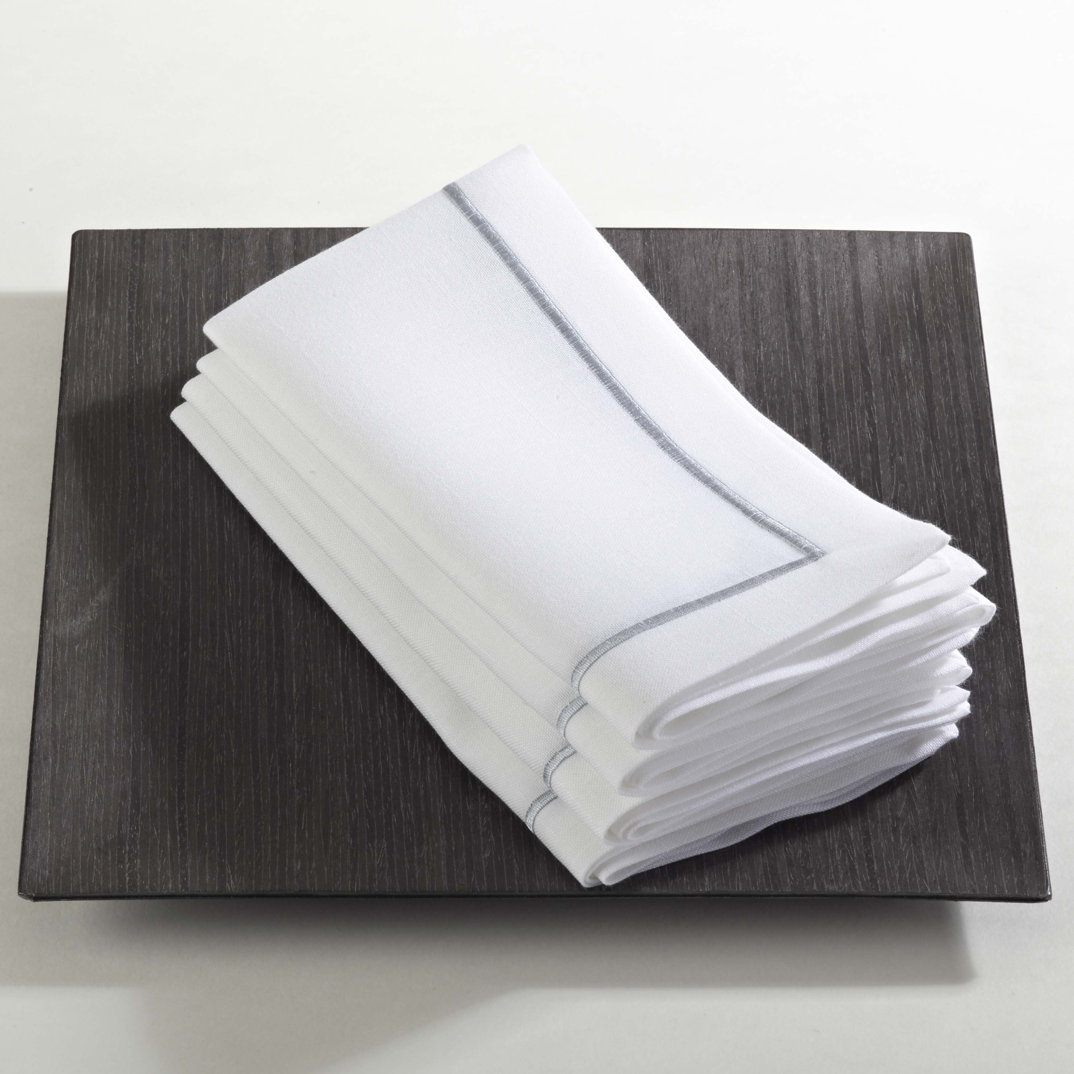 Embroidered Line Design Napkin, Set of 4