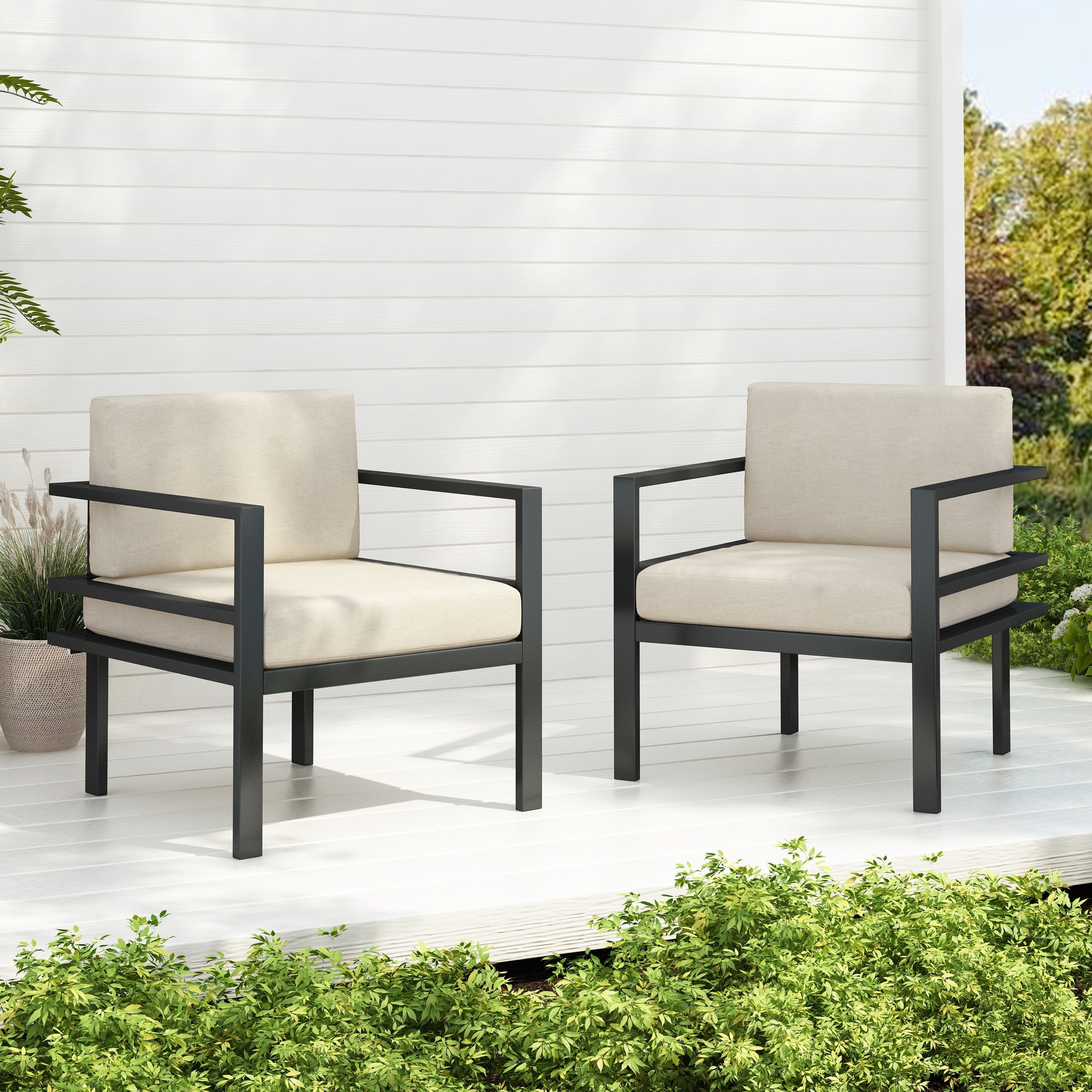 Modern Outdoor Lounge Chair with Aluminum Frame and Weather-Resistant Cushions