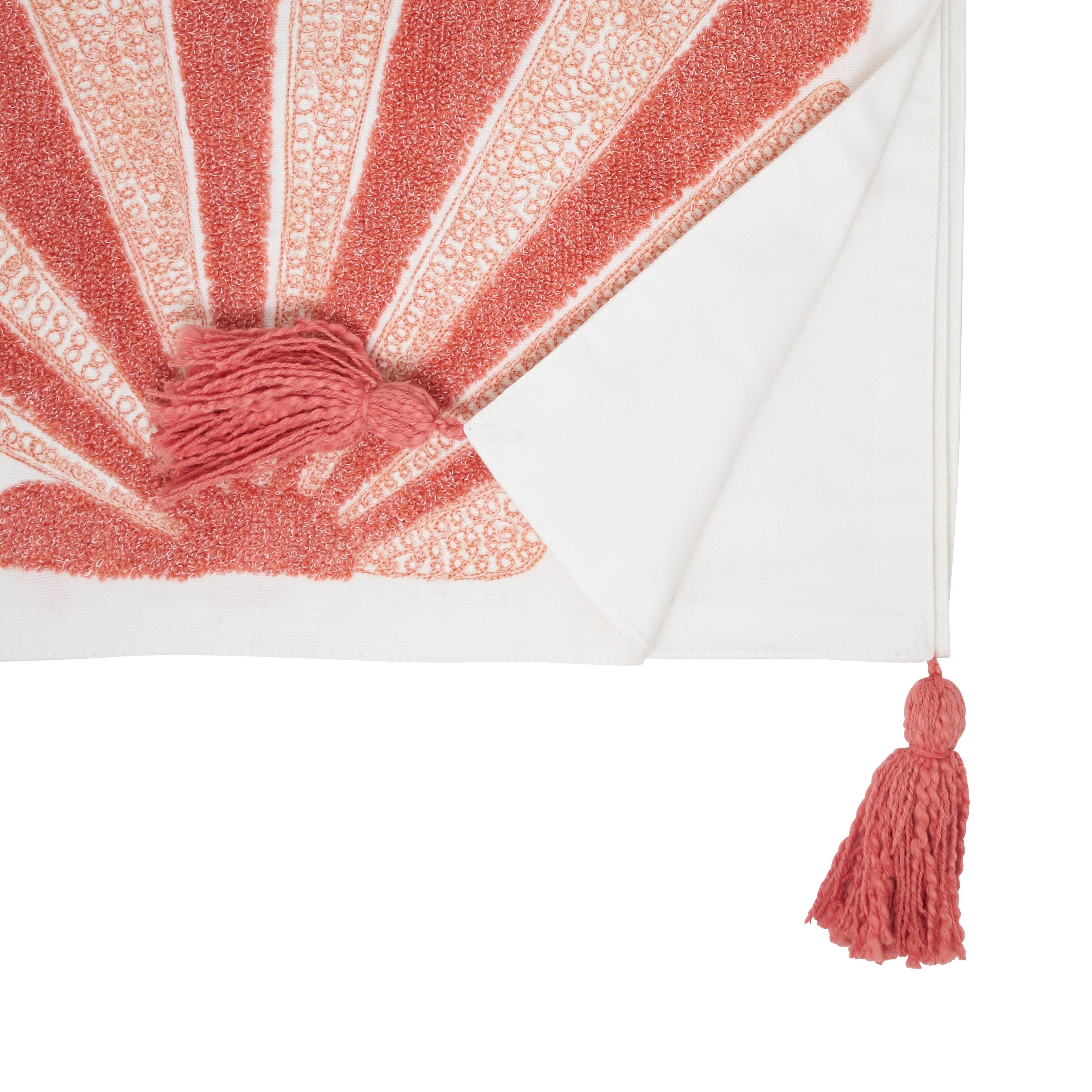 Ocean Breeze Embroidered Seashell Table Runner