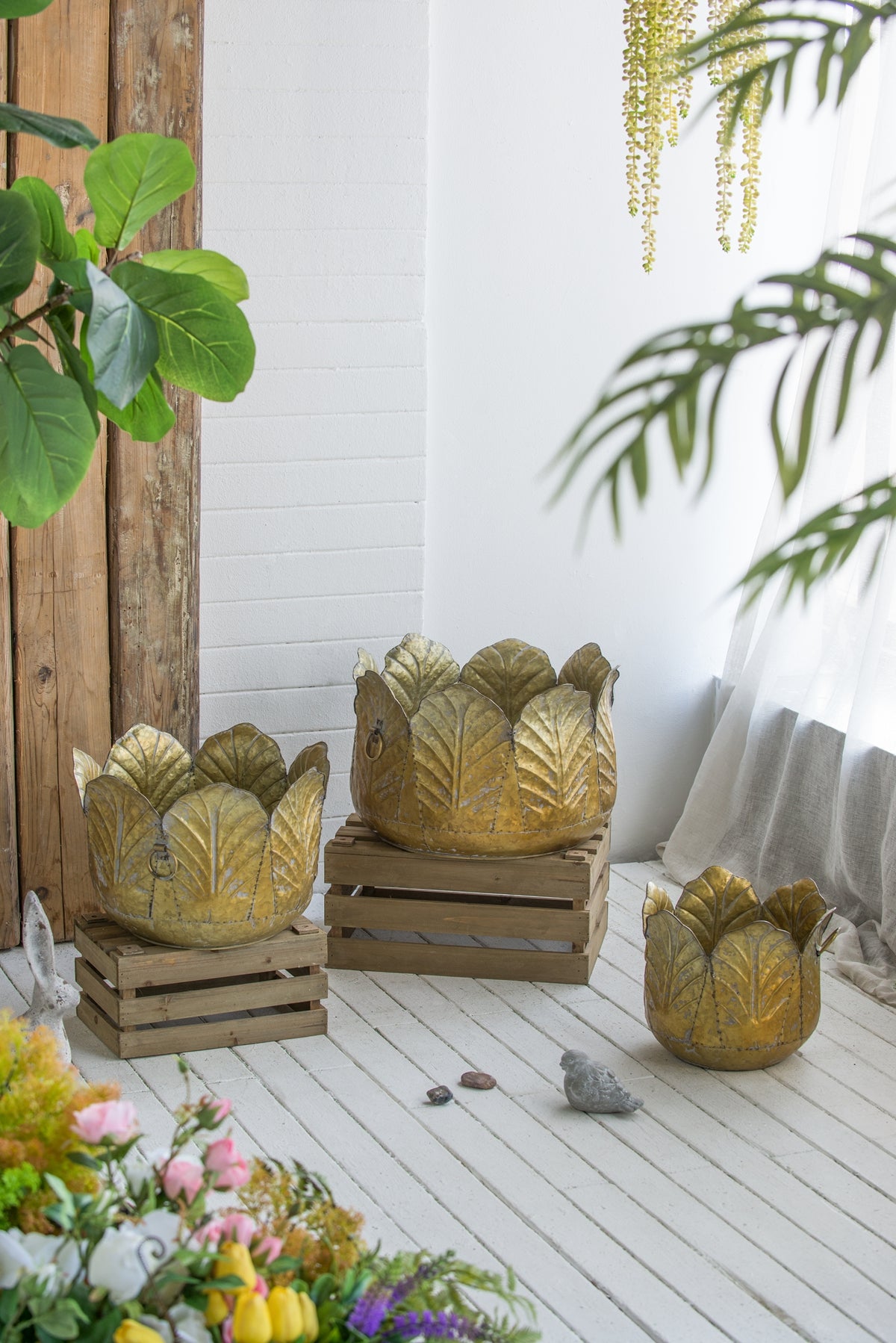 Set of 3 Distressed Metal Planters