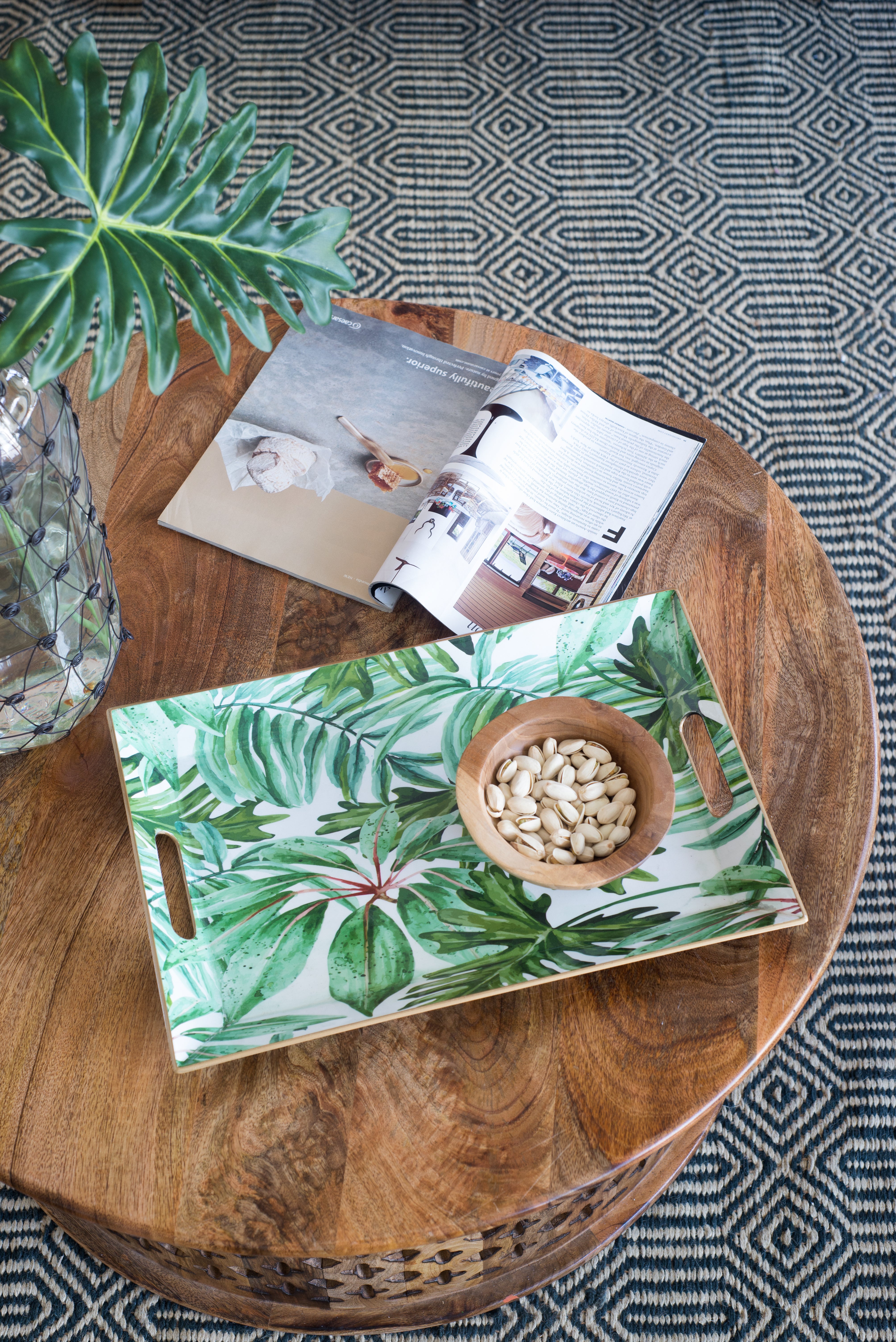 Palm Leaf Plastic Charger Plate, 4 Pack