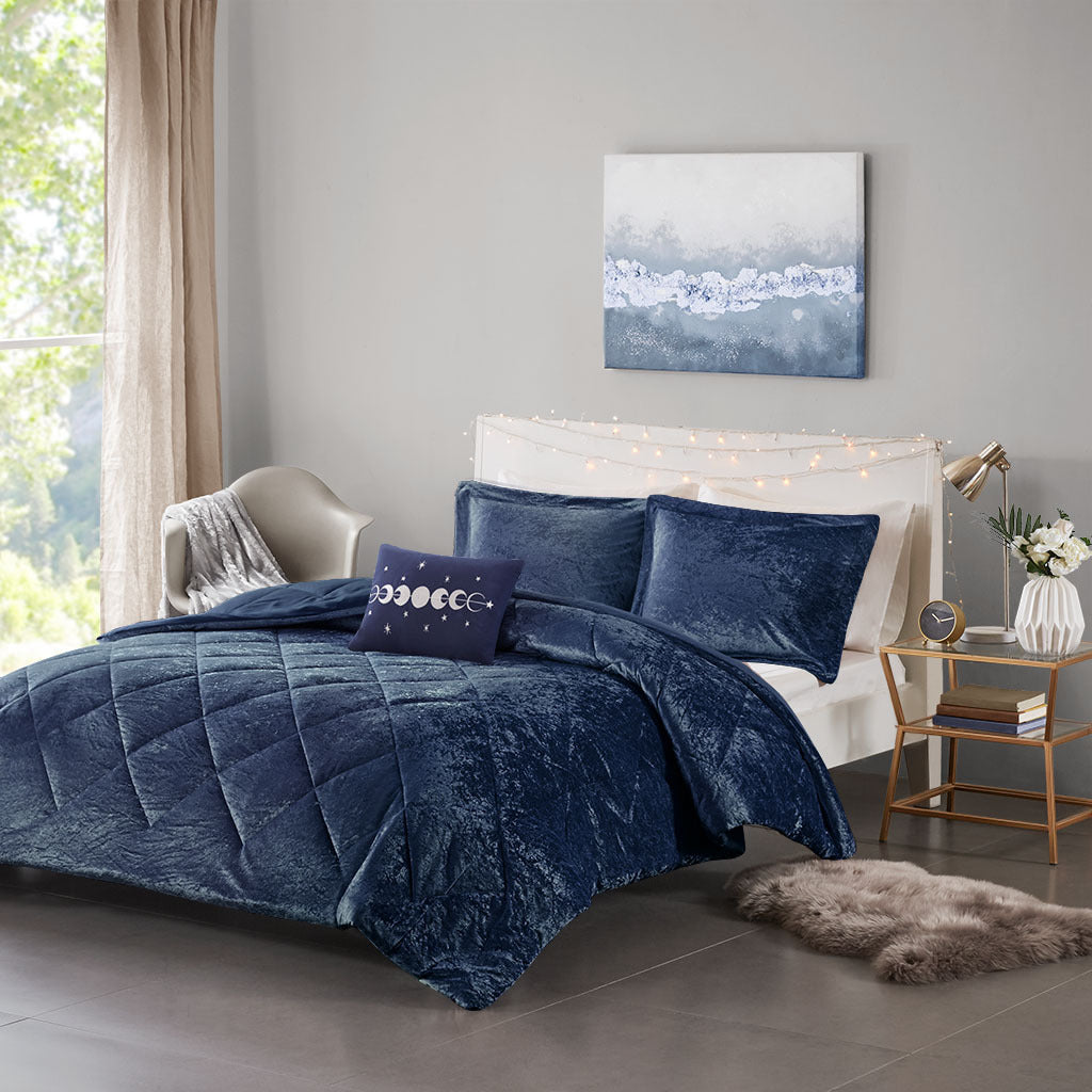 Intelligent Design Velvet Comforter Set - Thumbnail 2