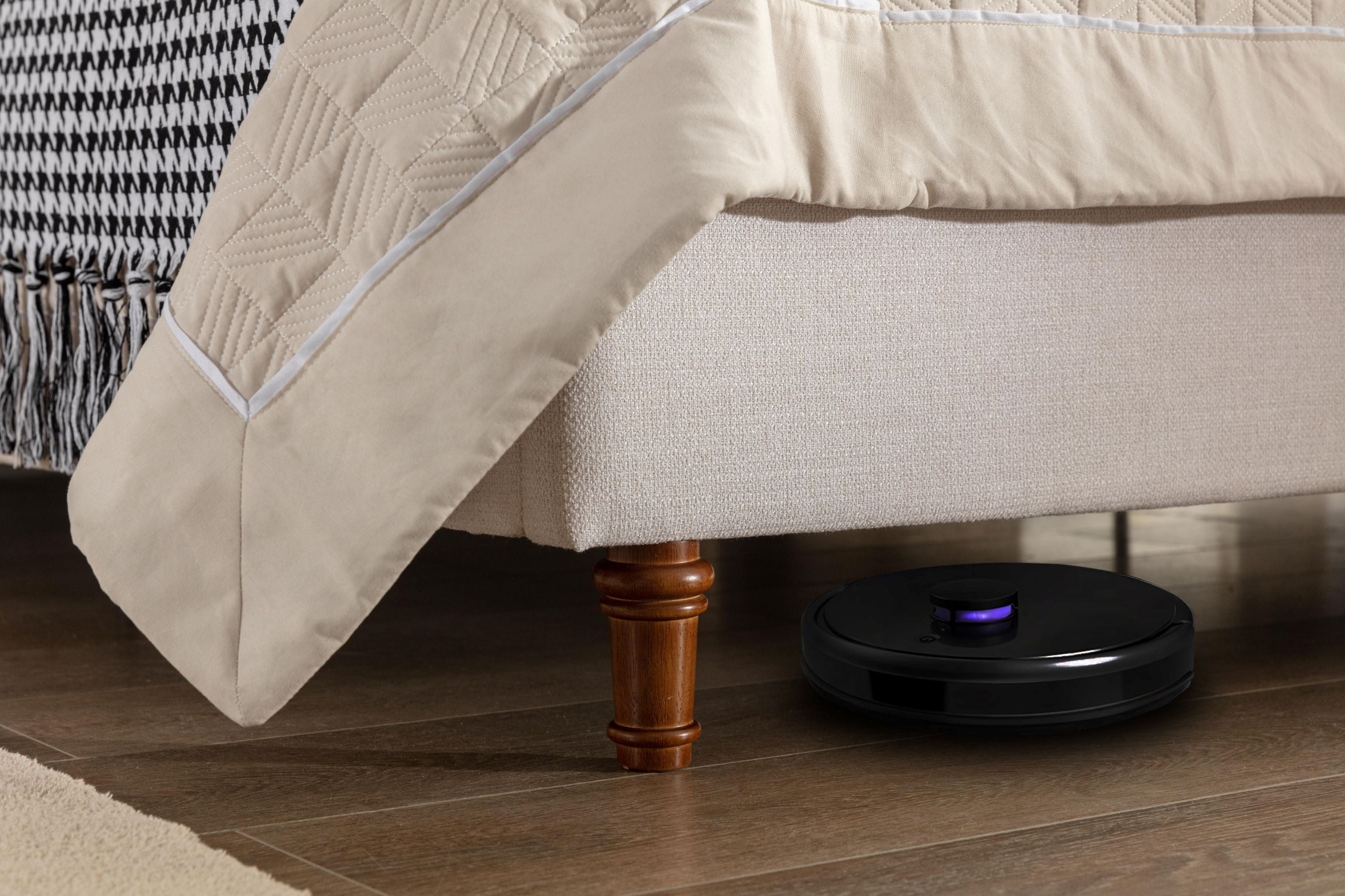 Hannah Upholstered Wingback Bed