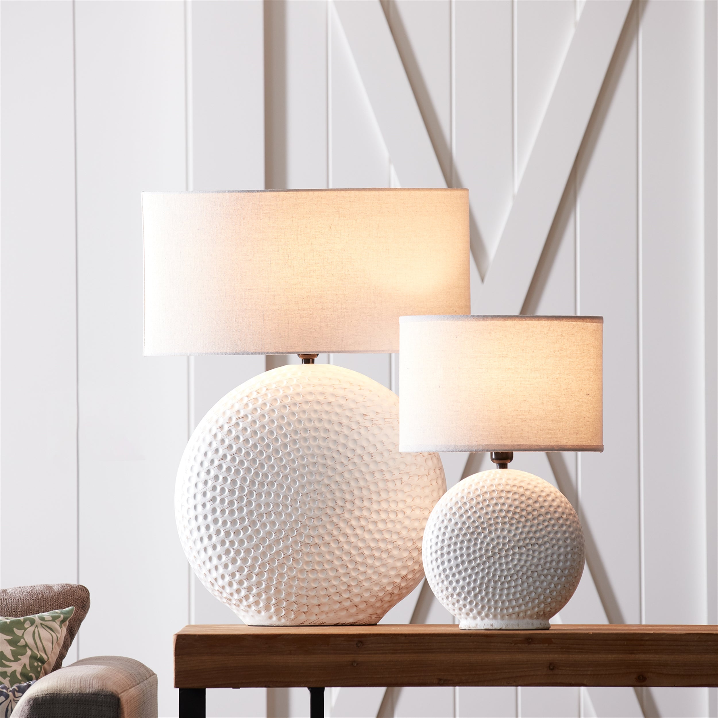 Notched Ceramic Table Lamp