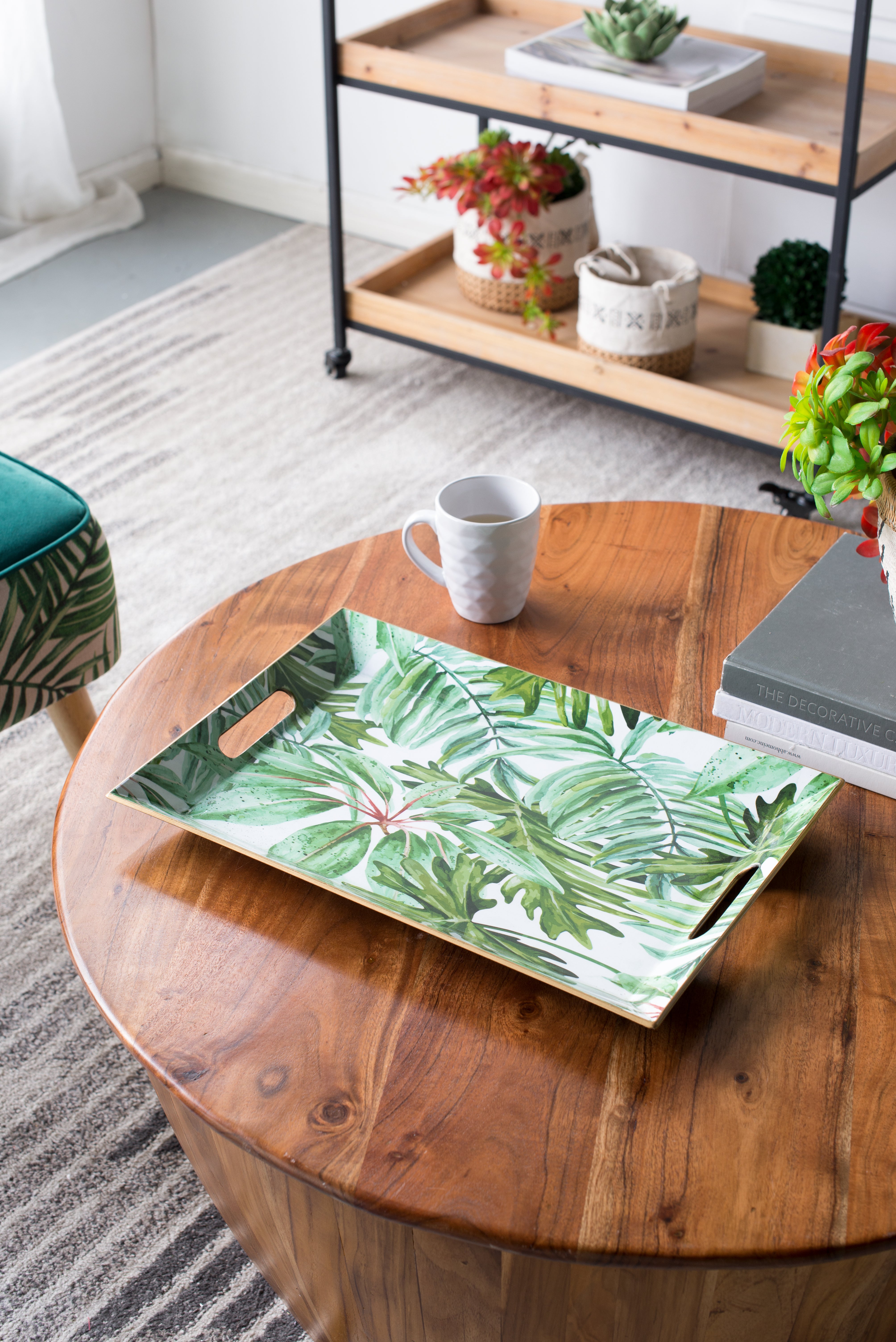 Palm Leaf Plastic Charger Plate, 4 Pack