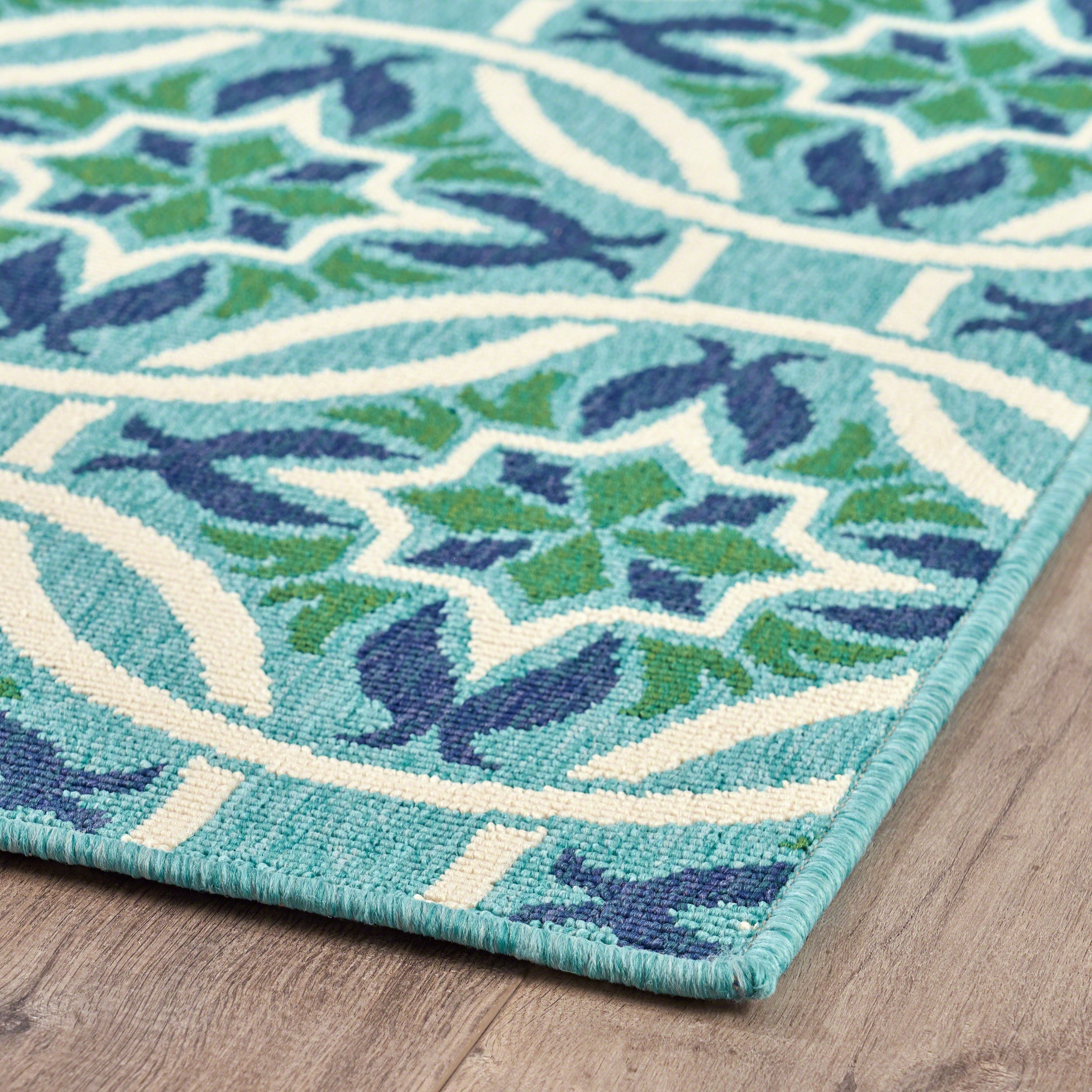 90"x63" Outdoor Rug with Rectangular Shape and Machine-Woven Design
