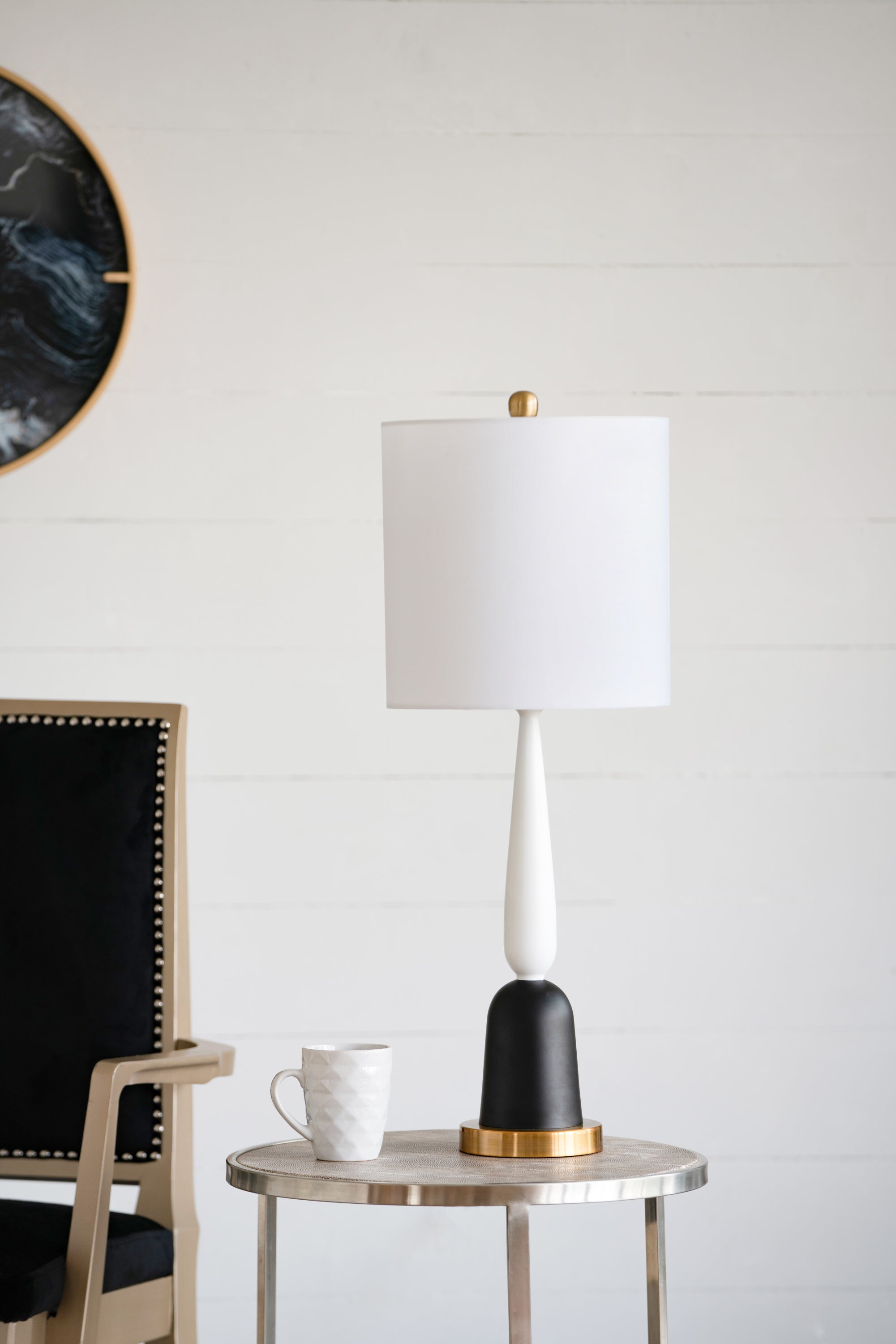 Metal Black and White Contrast Table Lamp